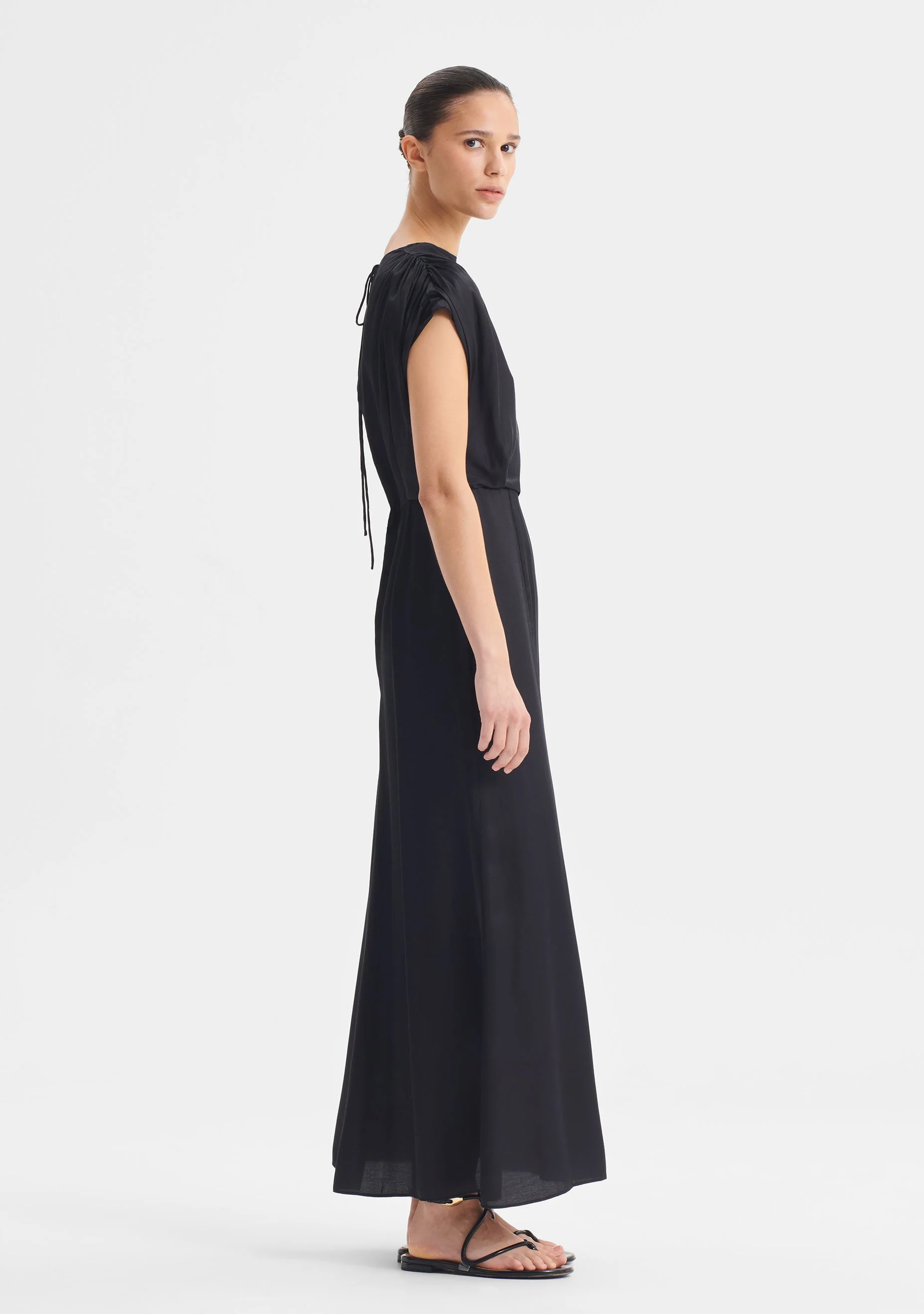 Morrison-SS25-Fredrika-Dress-Black-3.jpeg