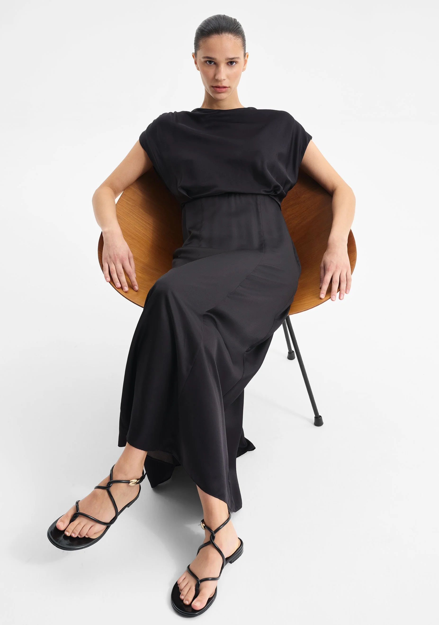 Morrison-SS25-Fredrika-Dress-Black-5.jpeg