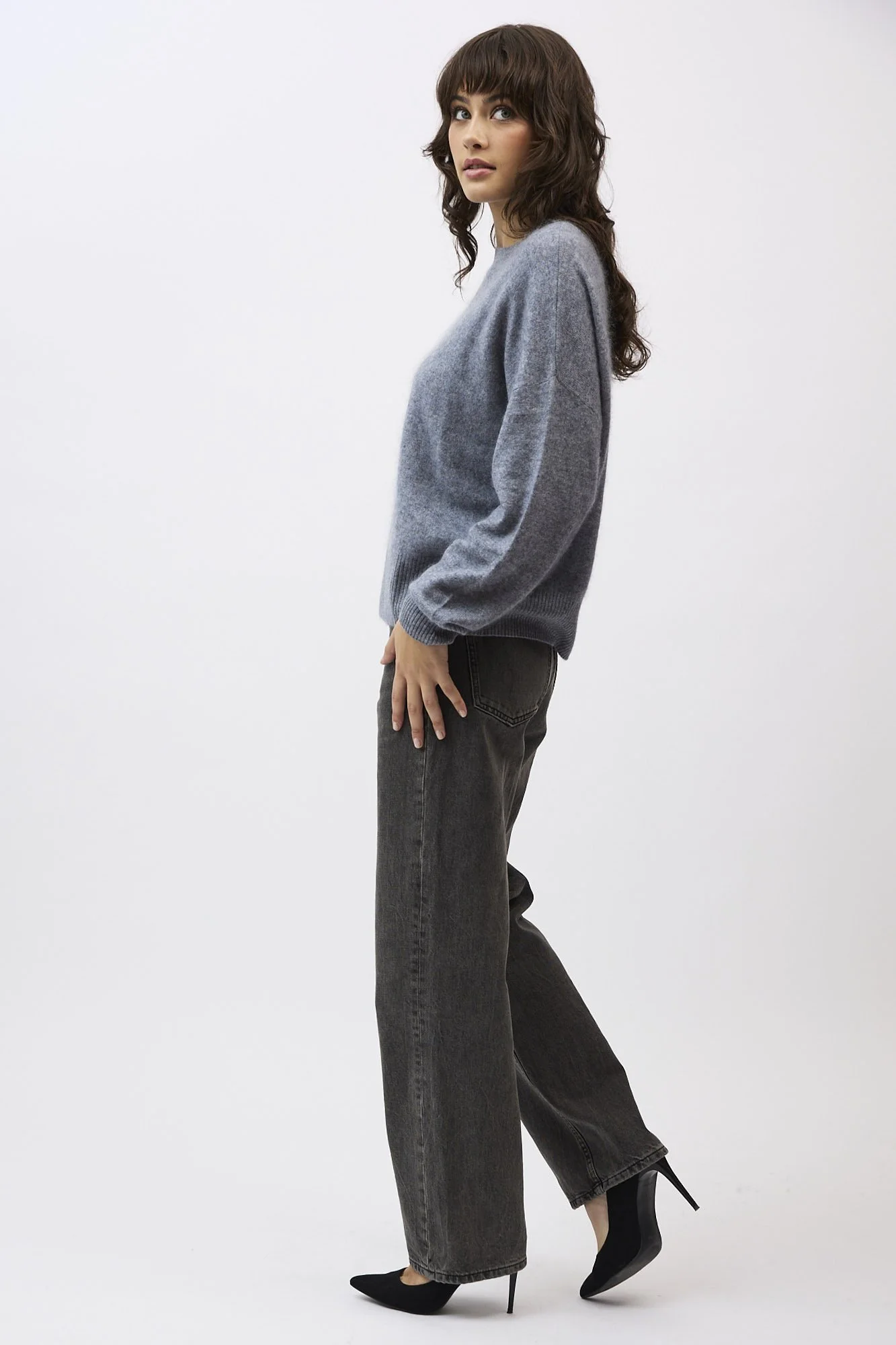 Mia Fratino_26938_Edith Crew_Smoke_ 3.jpeg