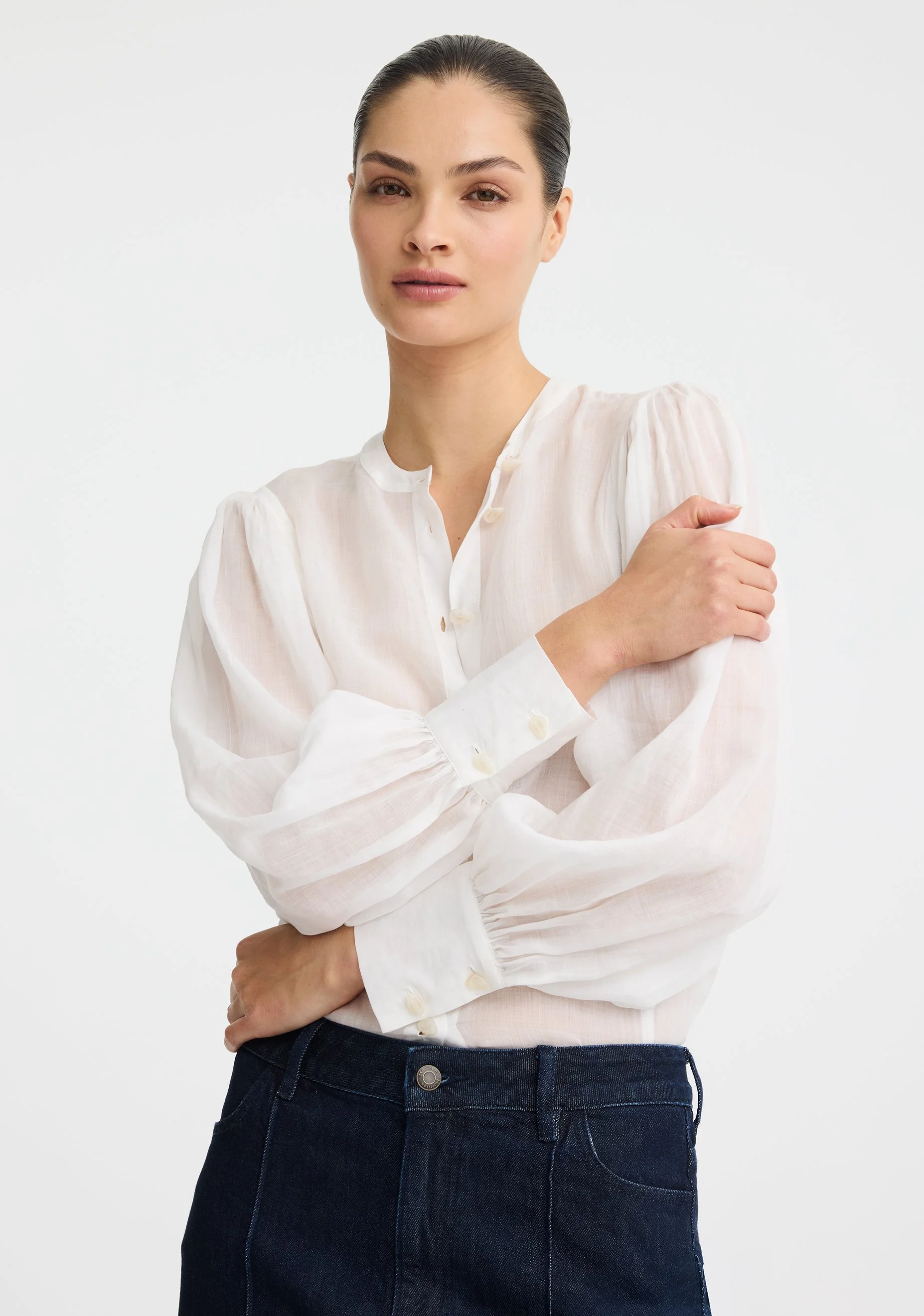 Morrison-SS26-Hewitt-Blouse-White_4.jpeg