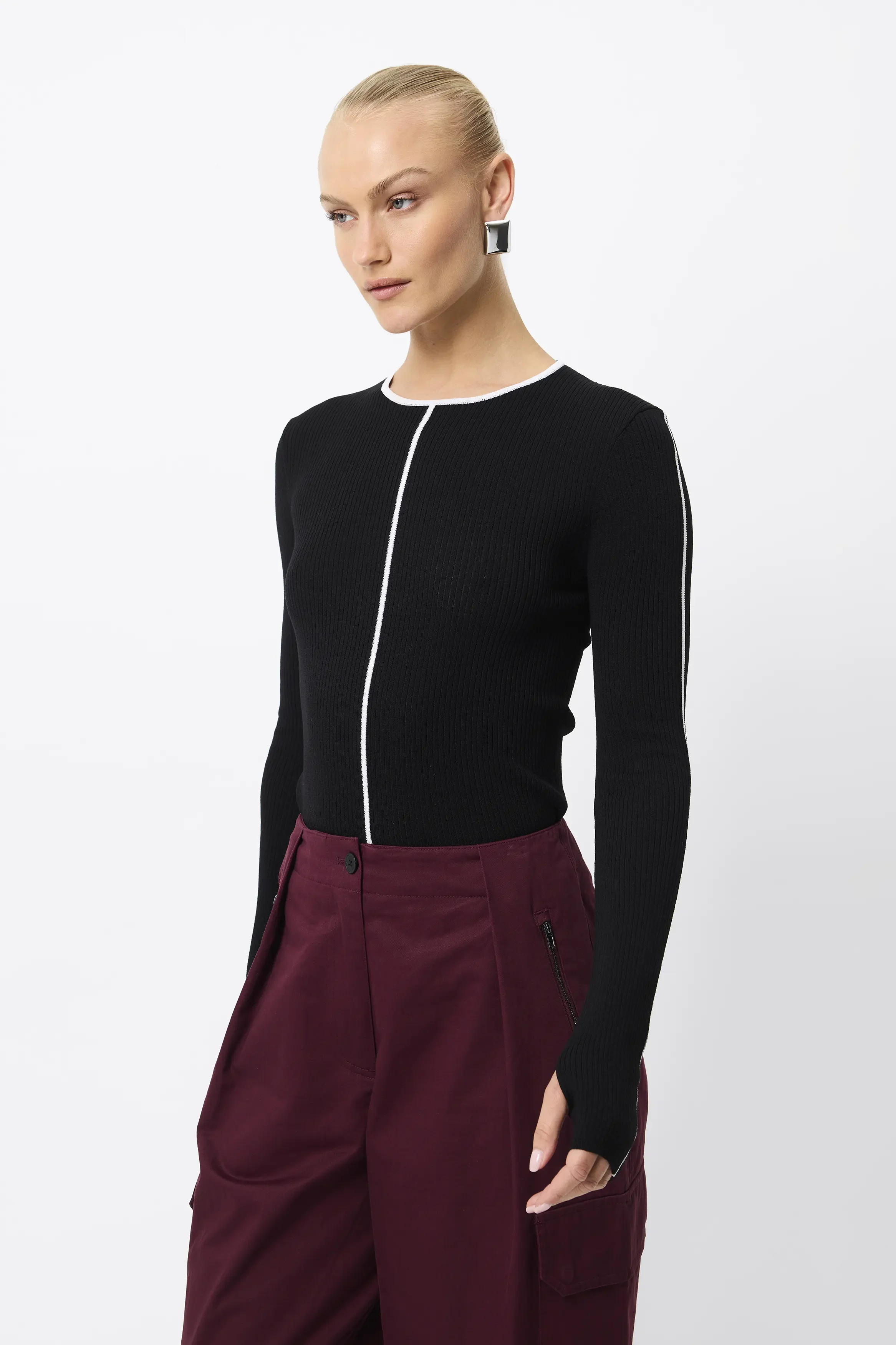 NaraKnitTop_Black_Ecomm_SpringEssentials_05.webp
