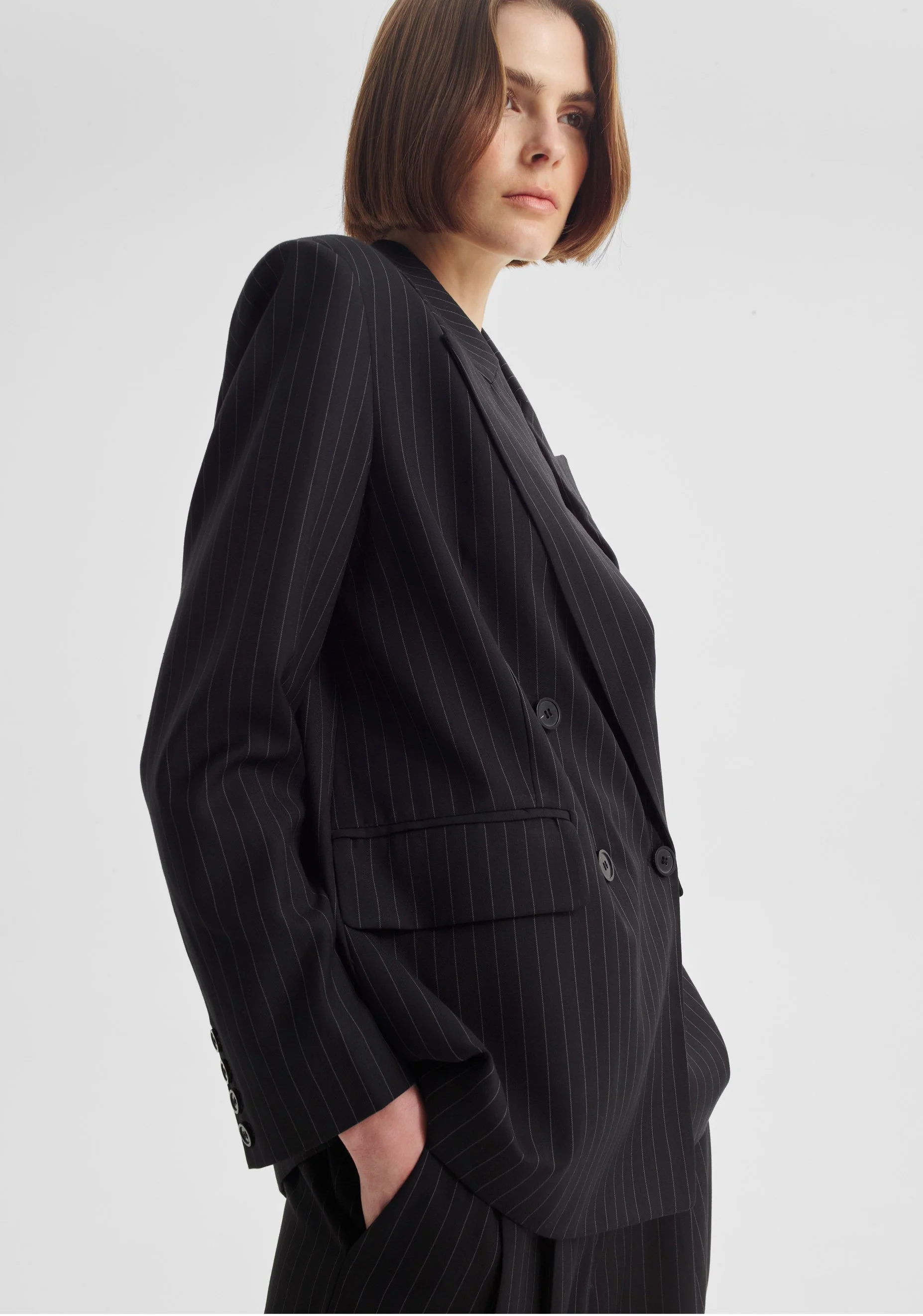 Morrison-AW26-Diego-Blazer-Pinstripe_1.JPG