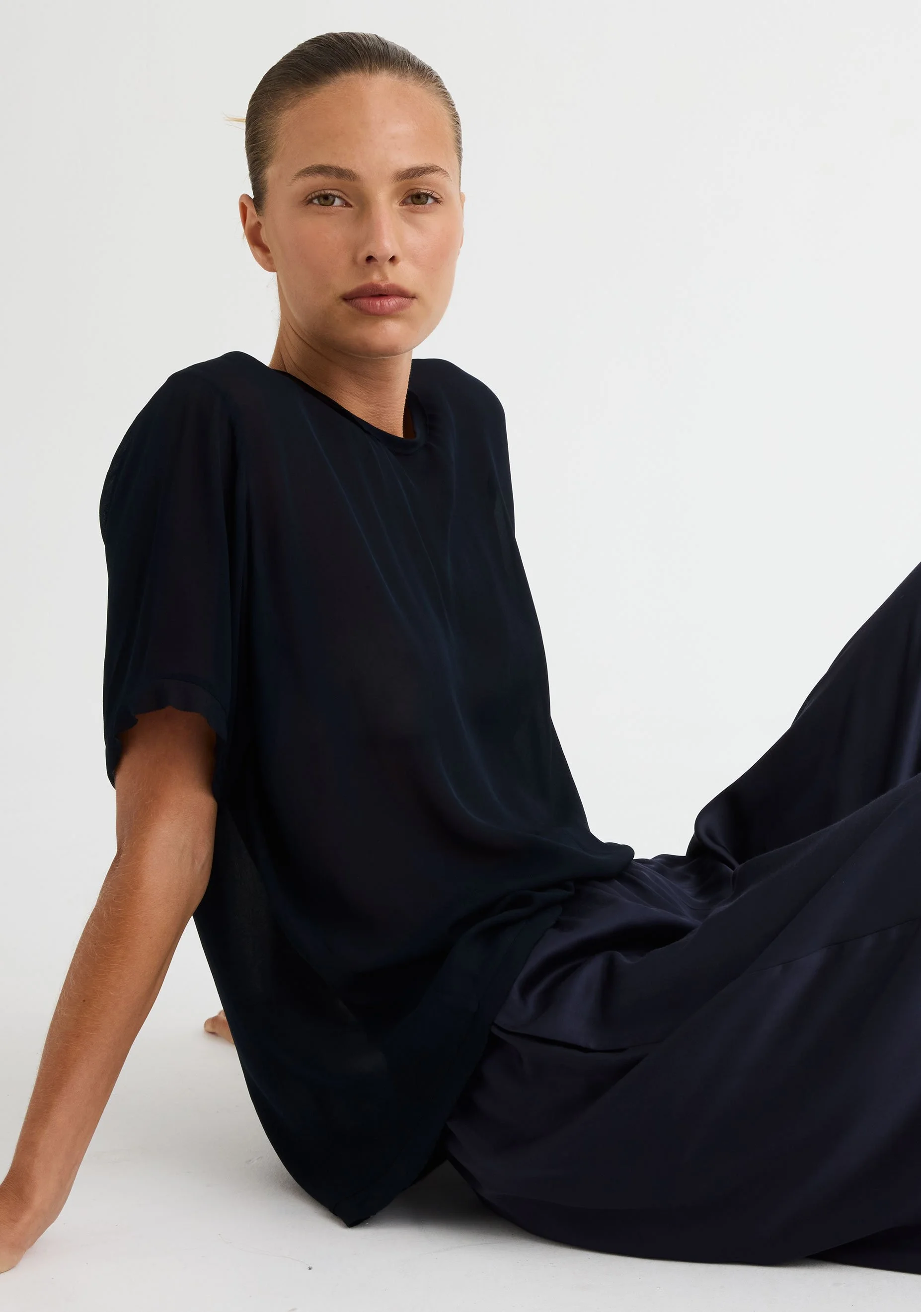 Morrison-SS26-Liza-Top-Navy_6.jpeg