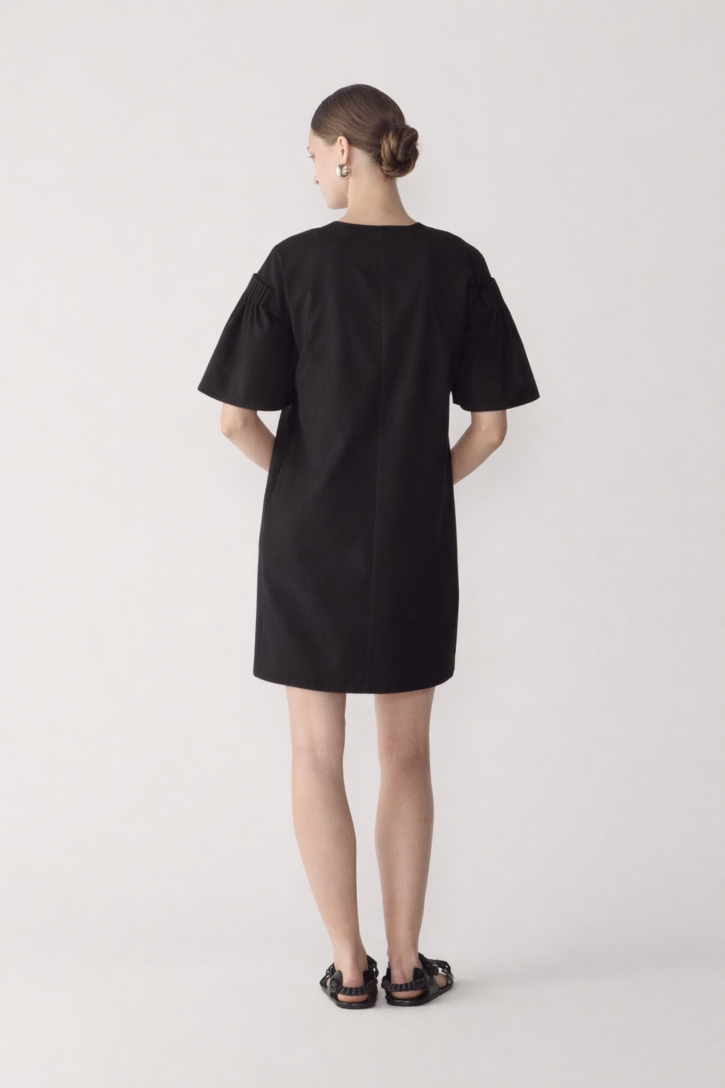 ZURI DRESS BLACK 4.png
