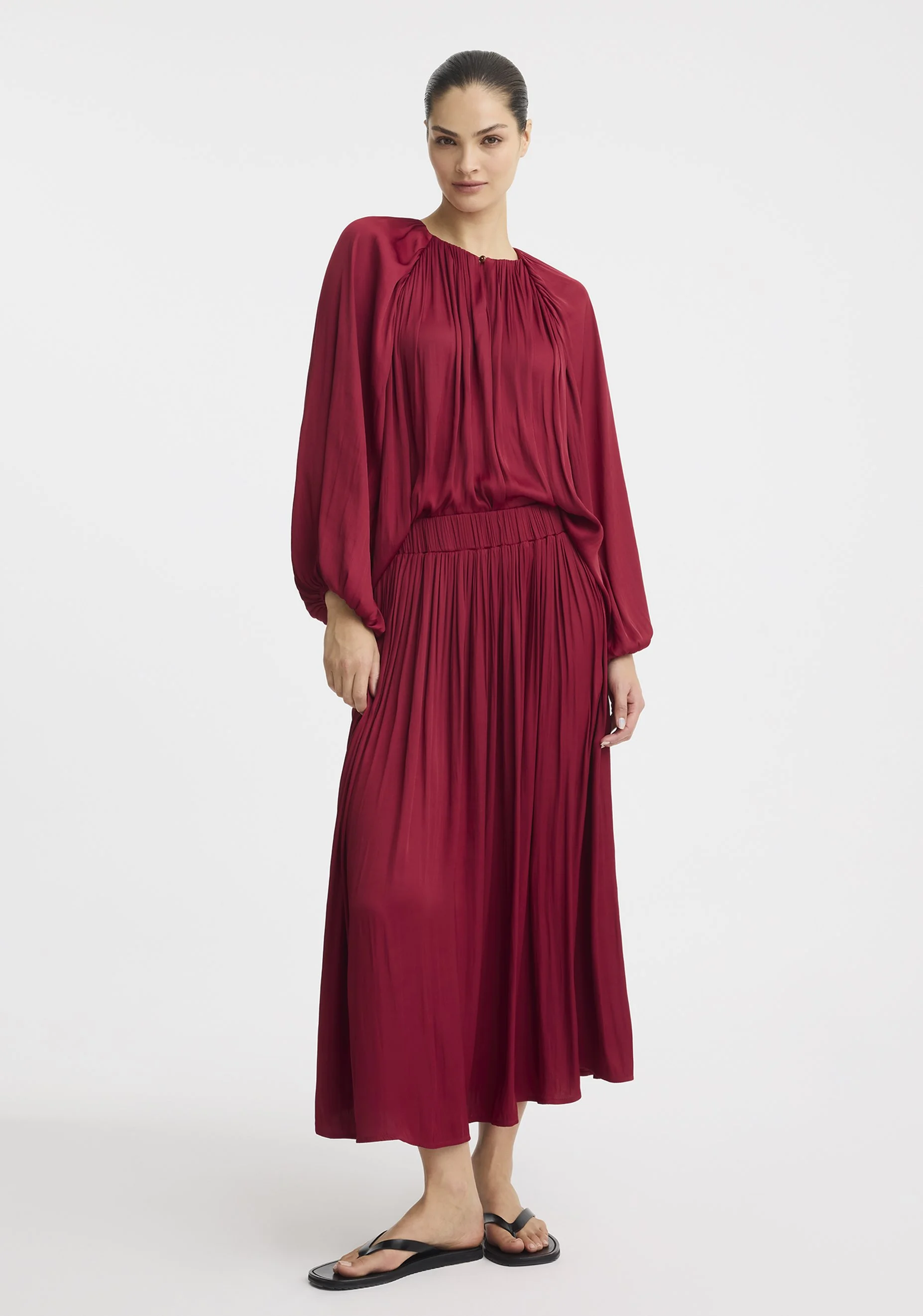 Morrison-SS26-Vivienne-Blouse-Burgundy_2.jpeg