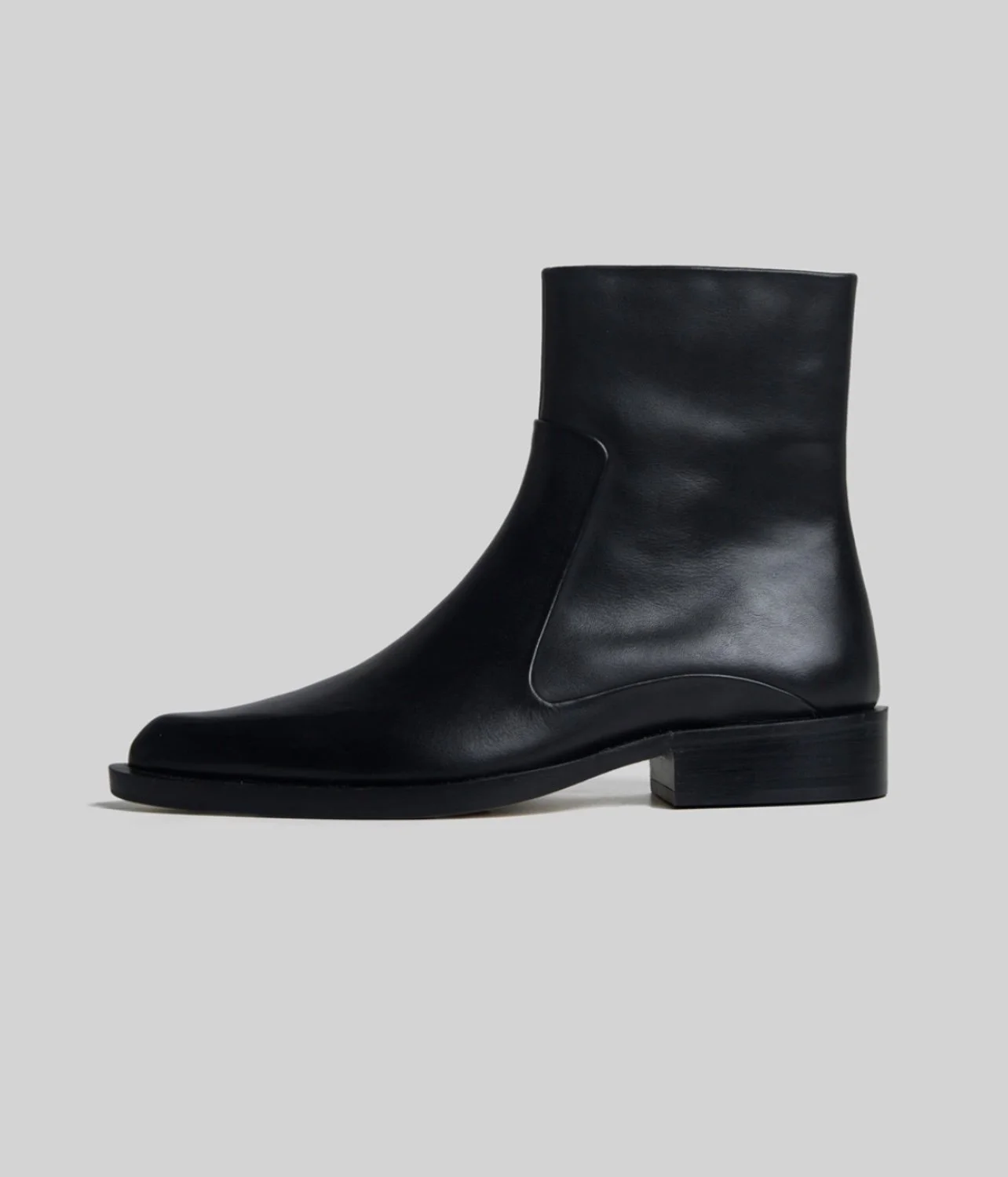 JVAM | BLACK  - POINT TOE ZIP ANKLE BOOT