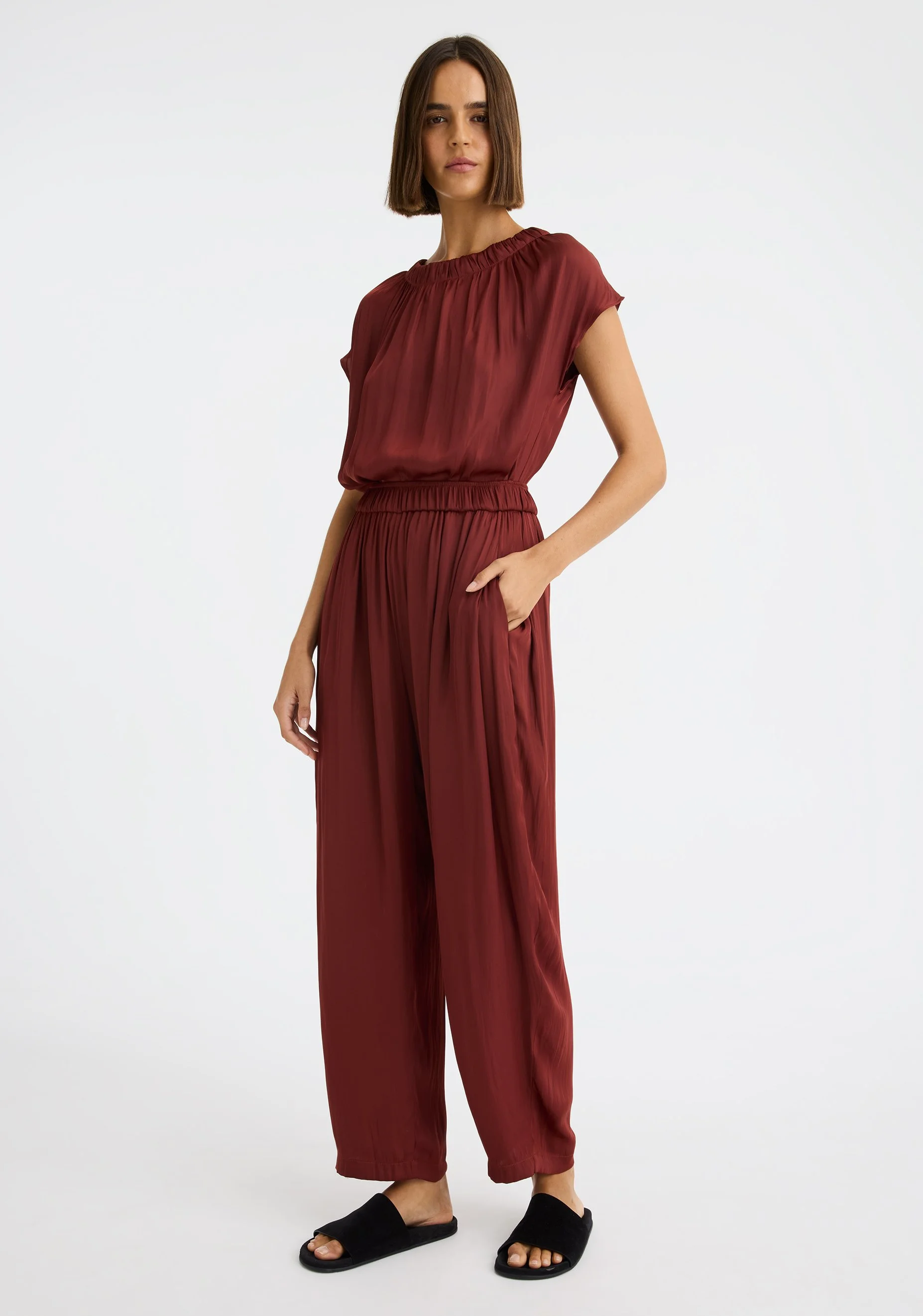 Morrison-SS26-Preston-FL-Pant-Henna_4.jpeg