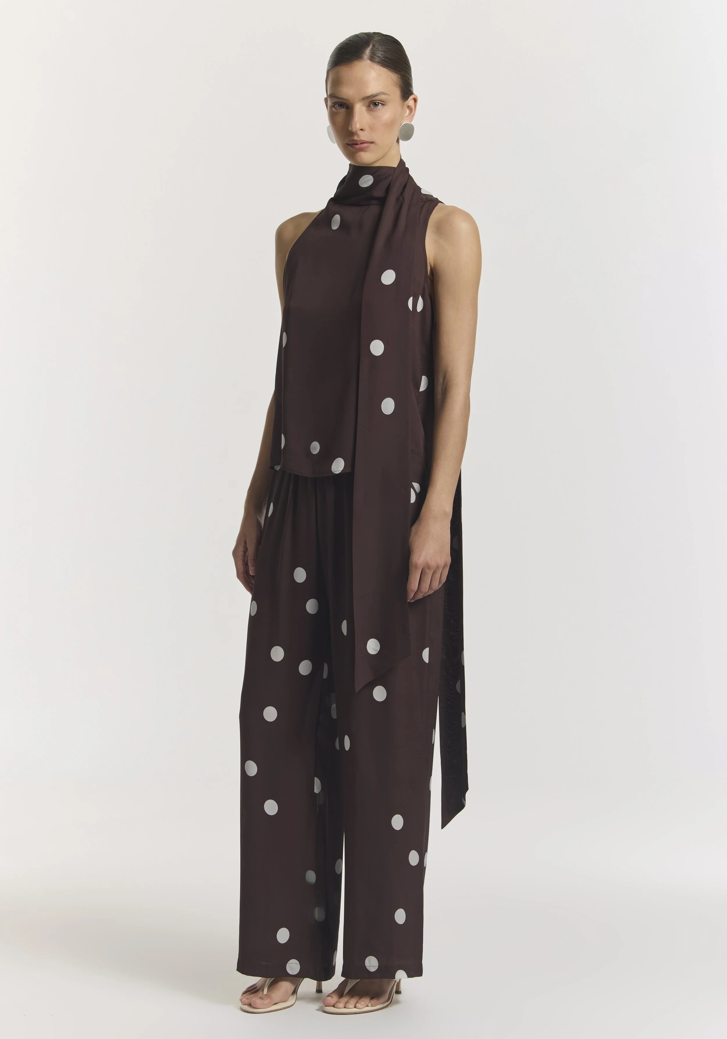 W10594_LOVEBIRD_TOP_MAHOGANY_SPOT_0854.jpeg