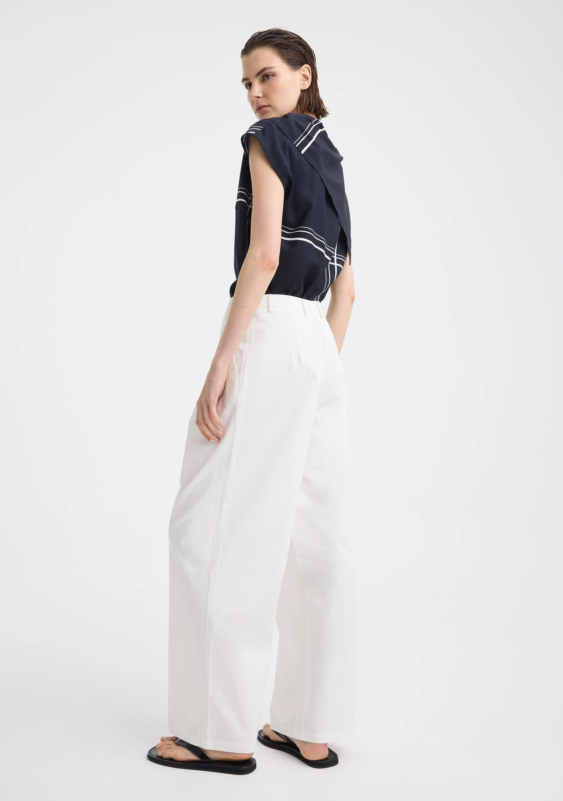 Morrison-SS26-Victor-Top-Print_5.jpeg