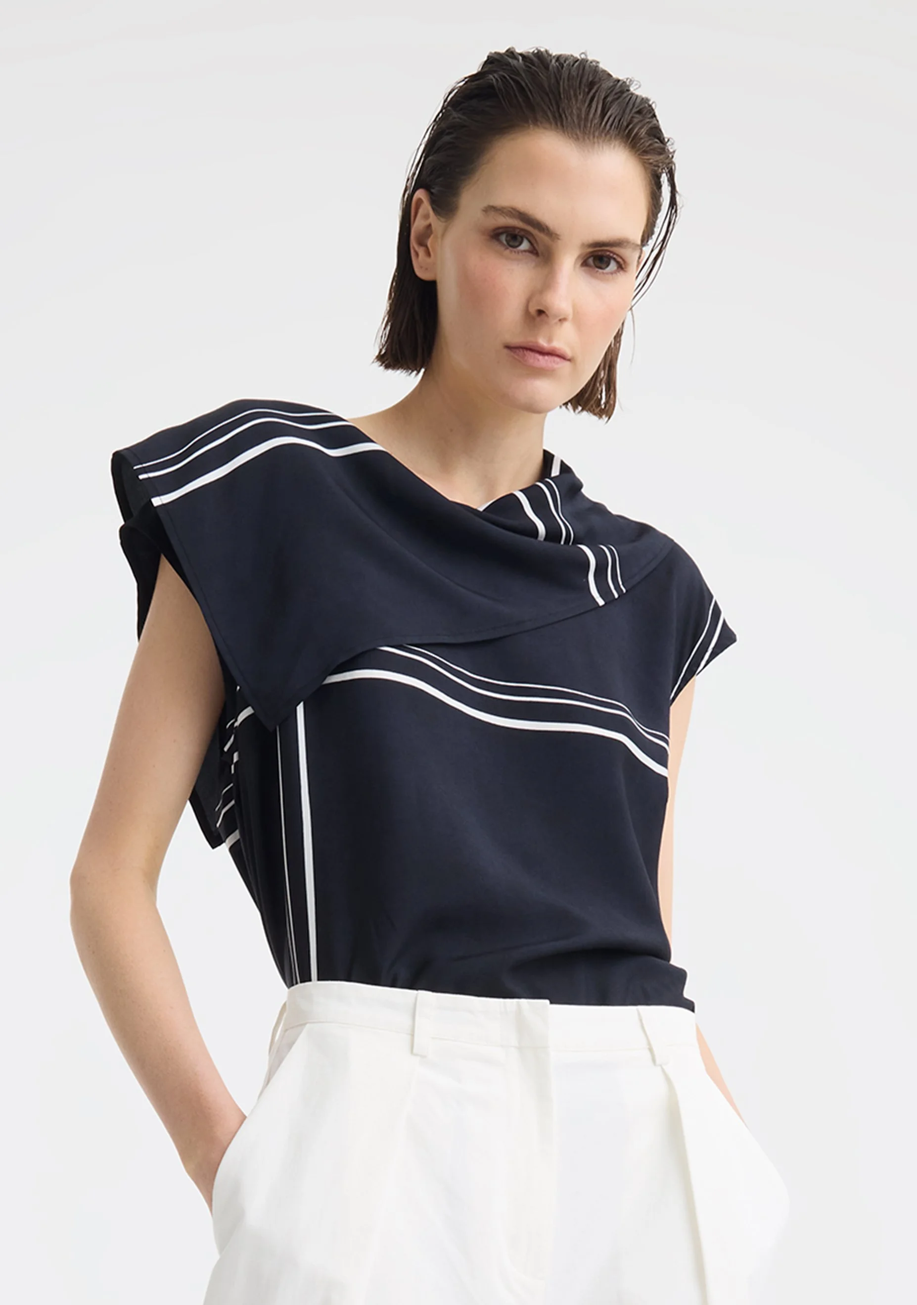 Morrison-SS26-Victor-Top-Print_1.jpeg