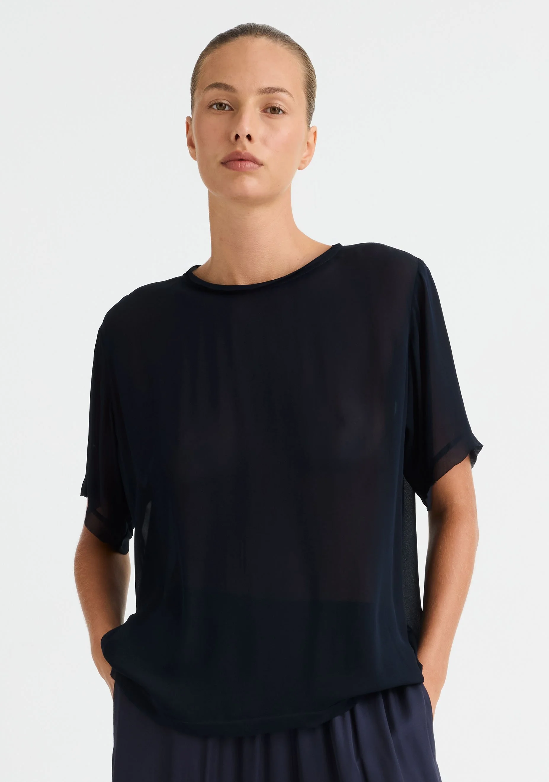 Morrison-SS26-Liza-Top-Navy_4.jpeg