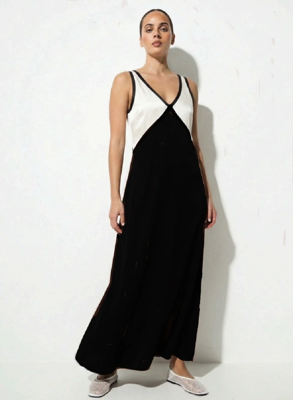 LOUNGE | BLACK MULTI MAXI DRESS.