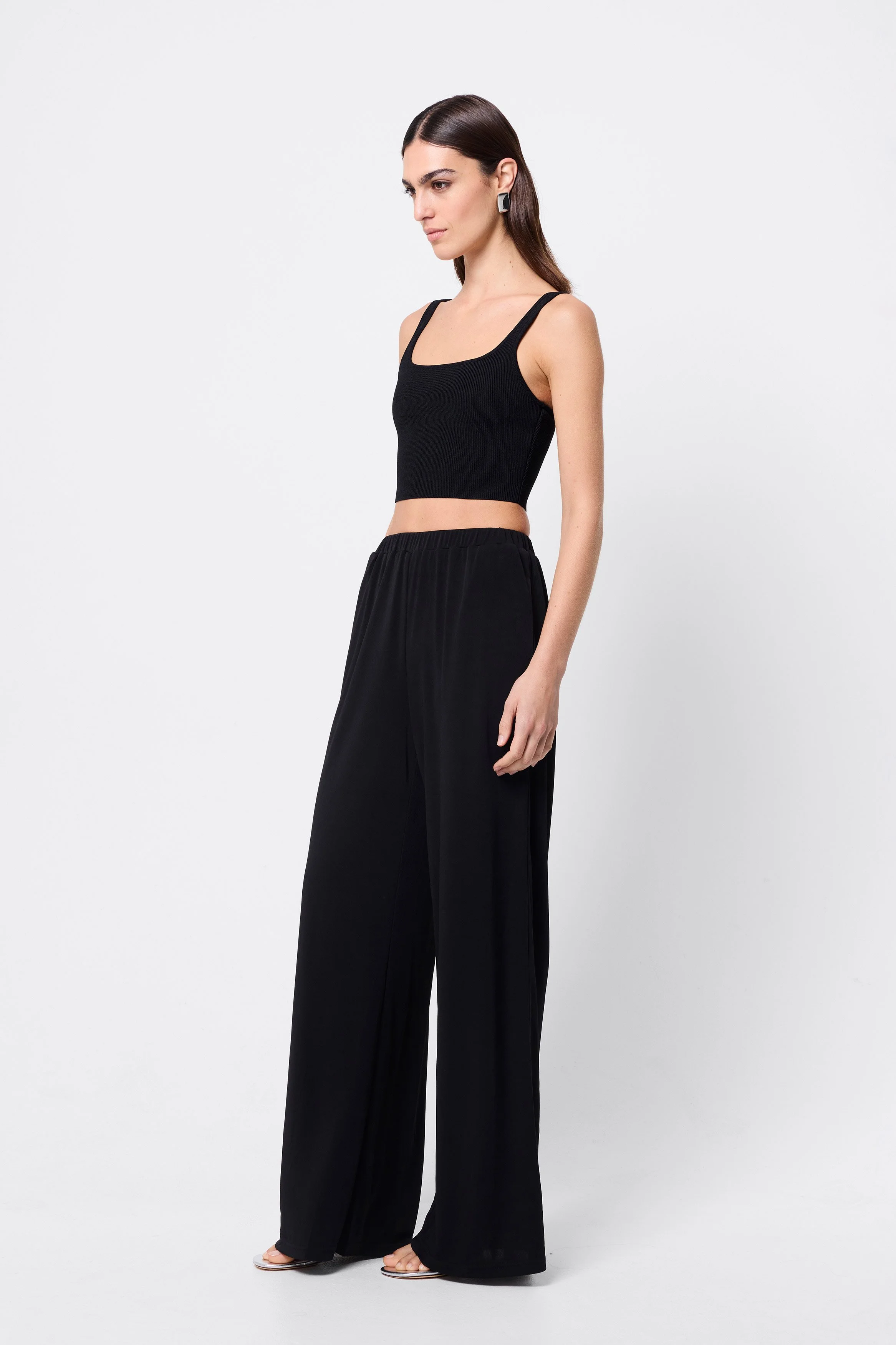 FreeFallingPant_Black_Ecomm_Resort25_03.jpg