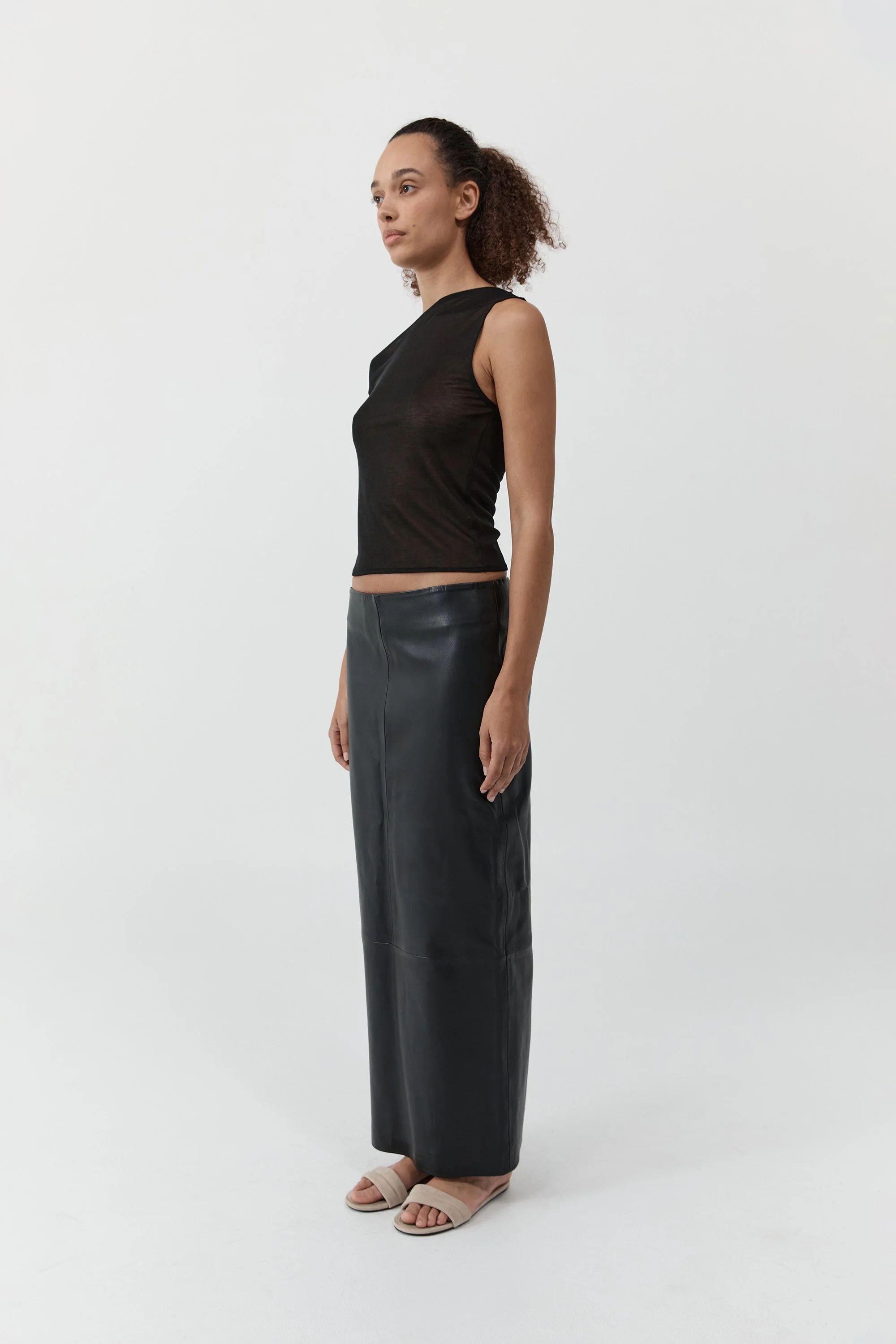 20250723_StAgni_S26_Ecom_SH_114_S26-21136BLK-S26-26178BLK_4882 copy.jpeg