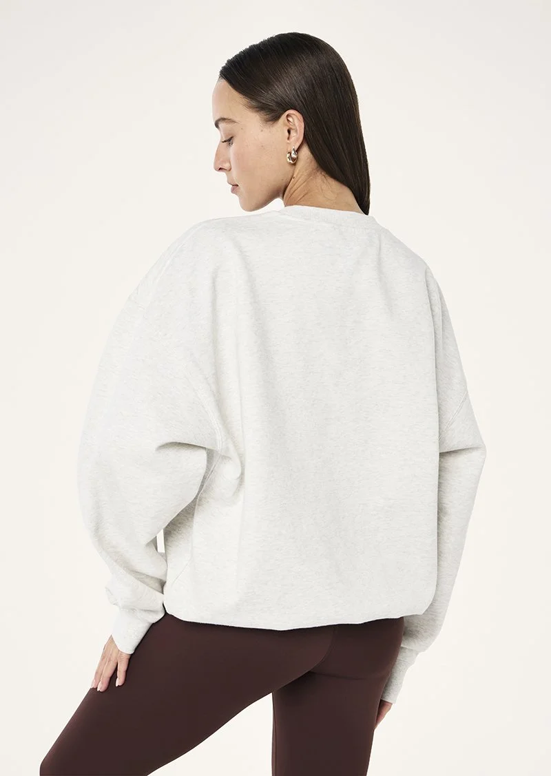 ELYSIAN 2.0 SWEAT_262F133_SNOW MARLE-32.jpg