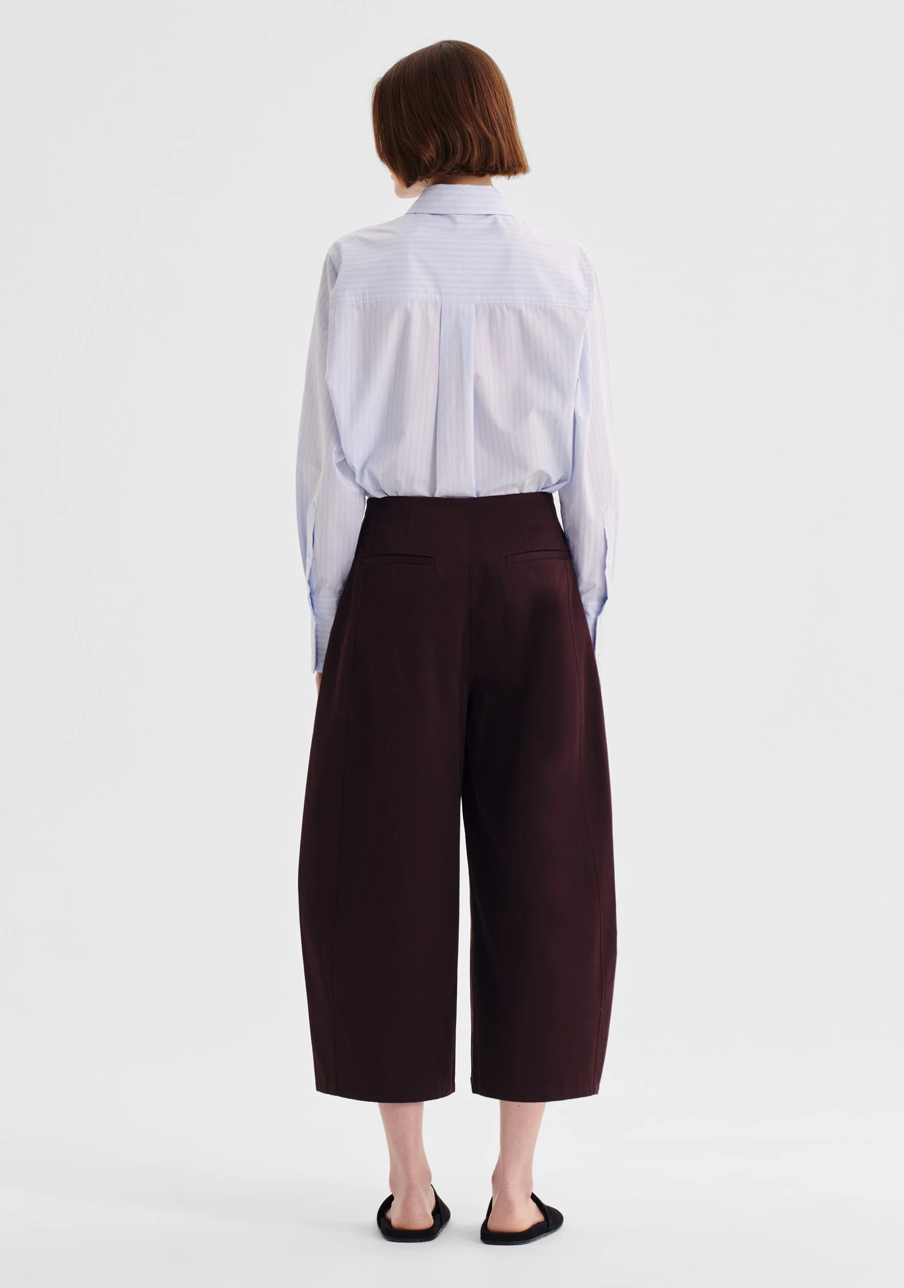 Morrison-AW26-Jordan-Crop-Pant-Pinot_3.jpg