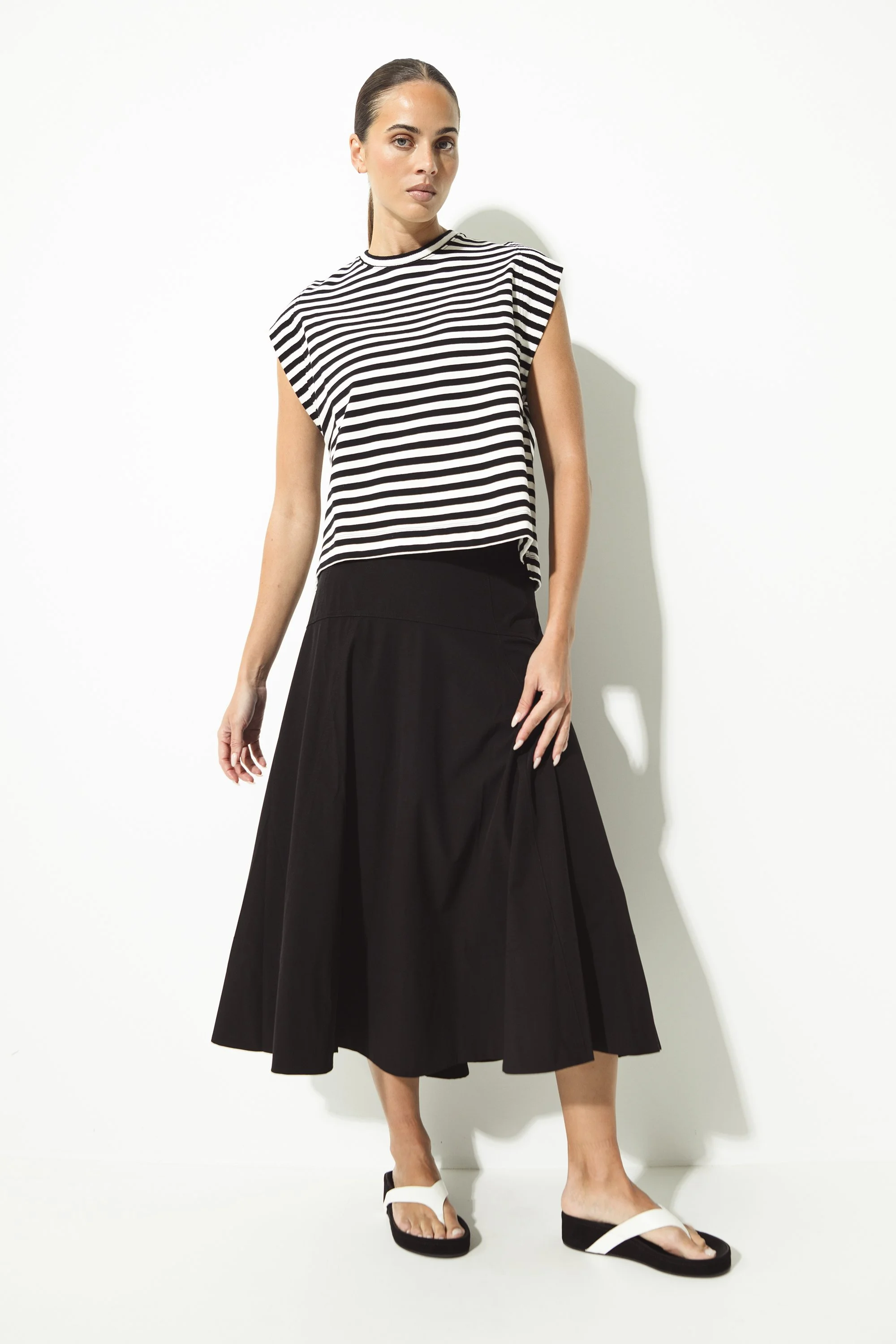 LOUNGE | BLACK-AND-WHITE STRIPED KNIT TOP.