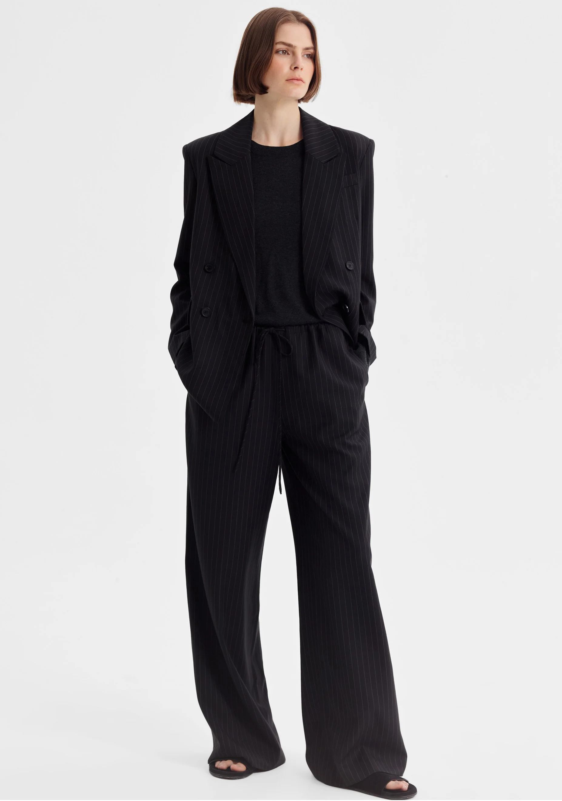Morrison-AW26-Diego-Drawstring-Pant-Pinstripe_5.JPG
