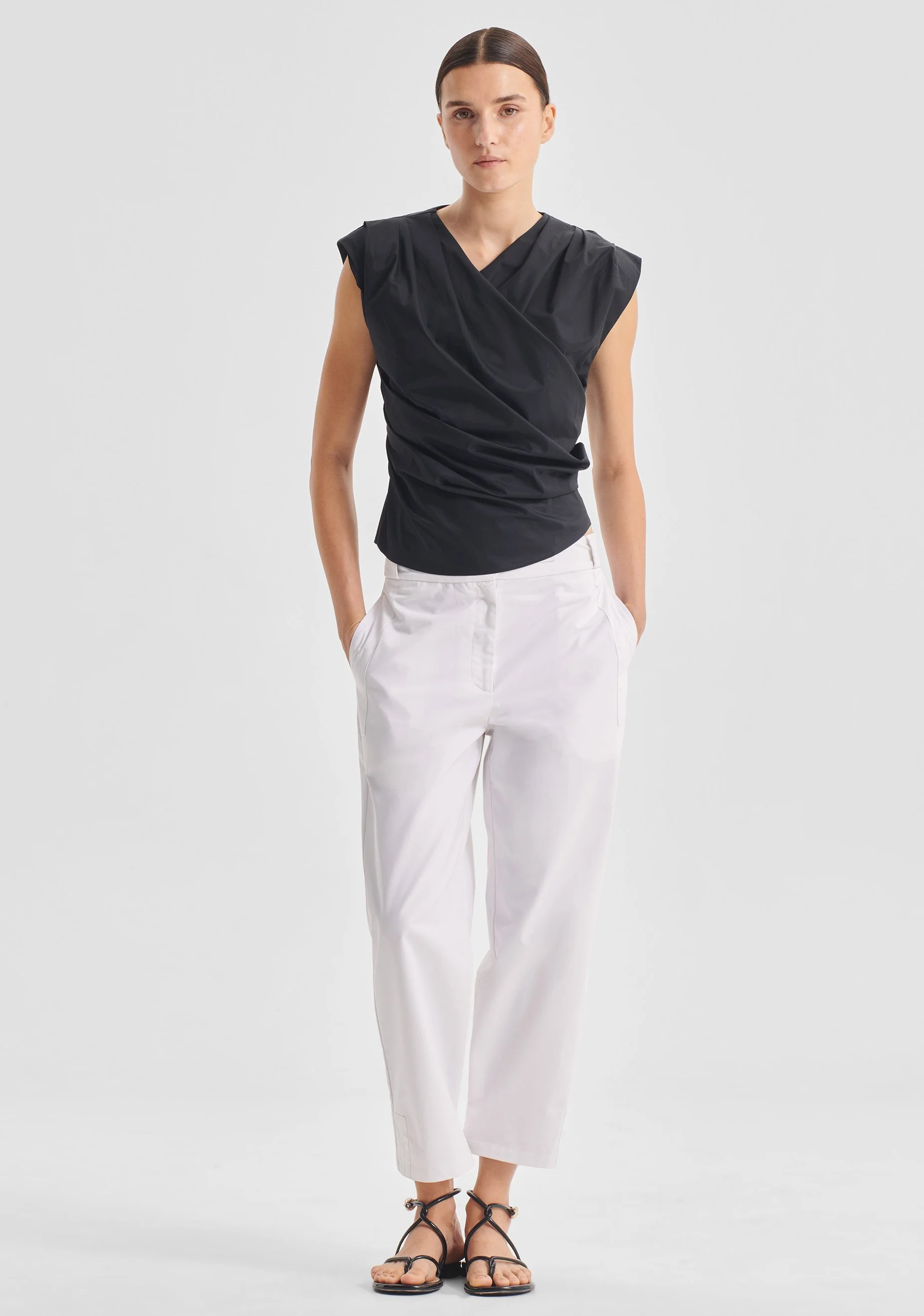 Morrison-SS25-Felix-Top-Black_1.jpg
