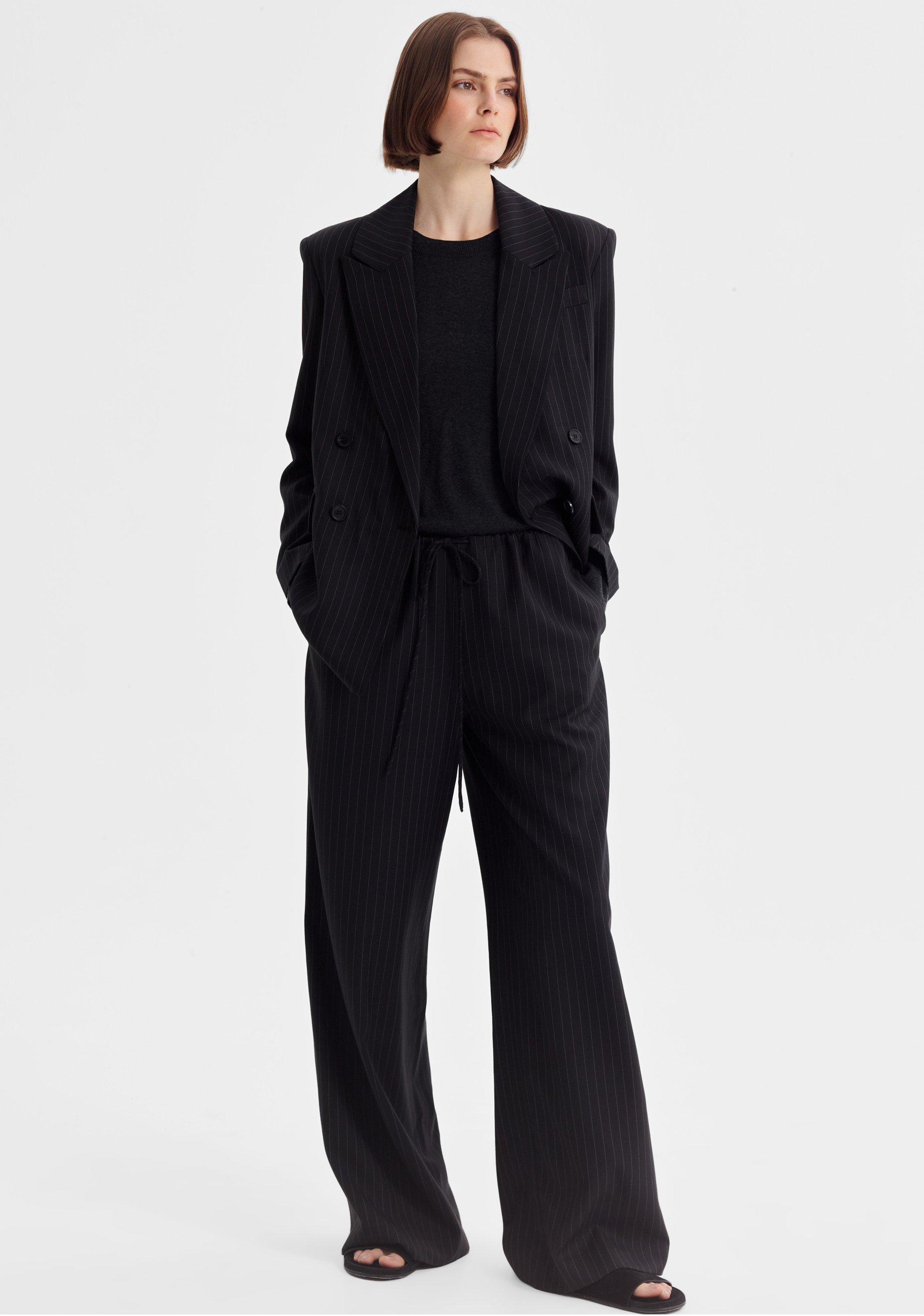 MORRISON | DIEGO BLAZER PINSTRIPE.