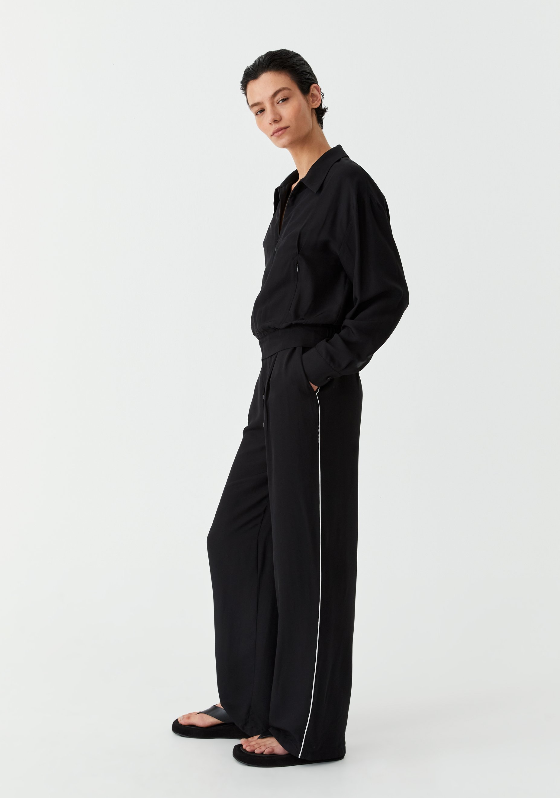 Morrison-AW25-Pedro-Stripe-Pant-Black_2.jpg
