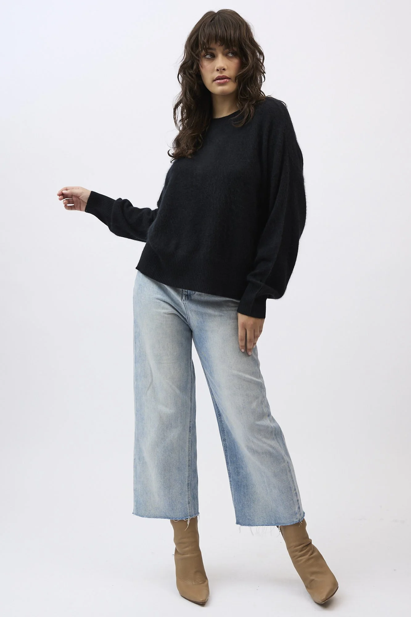 Mia Fratino_26938_Edith Crew_Jet_ 1.jpeg