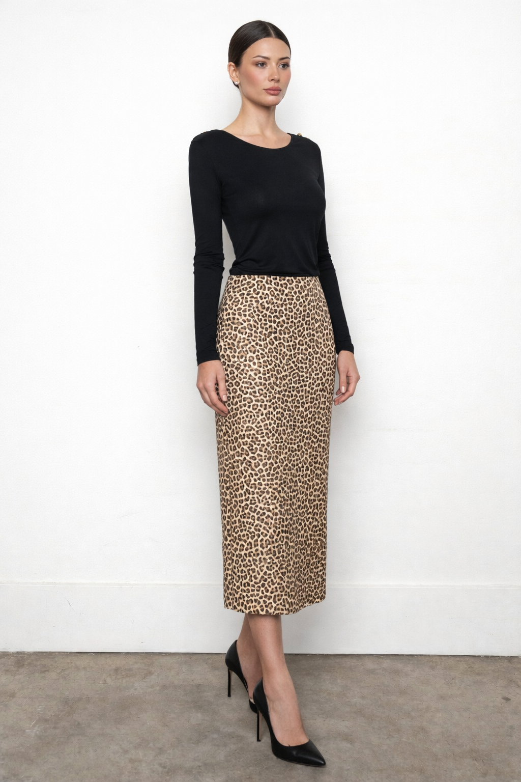 DEA | LEOPARD PRINT LEATHER MID SKIRT.