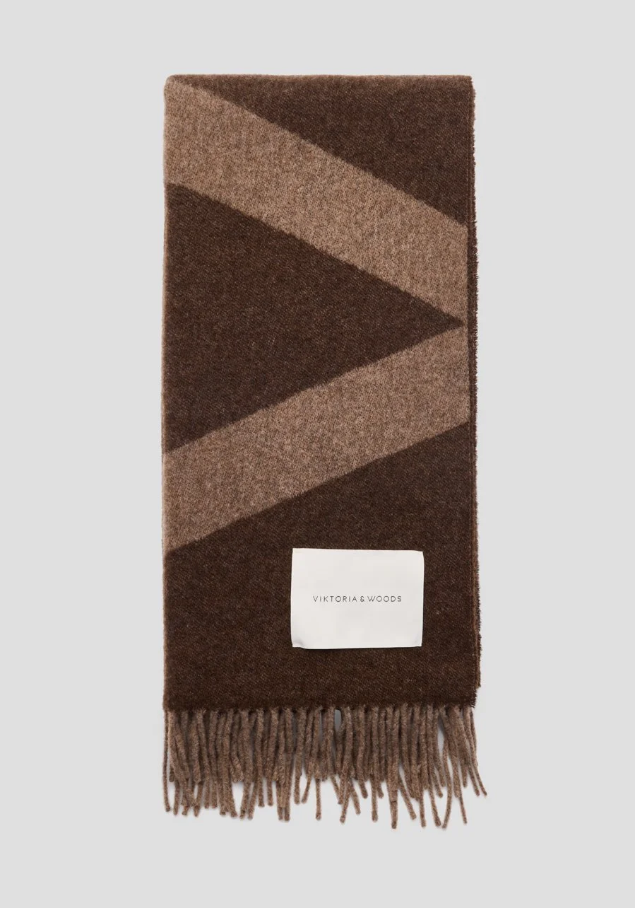 W7292 - SNOWDRIFT SCARF - CHOCOLATE_400.jpeg