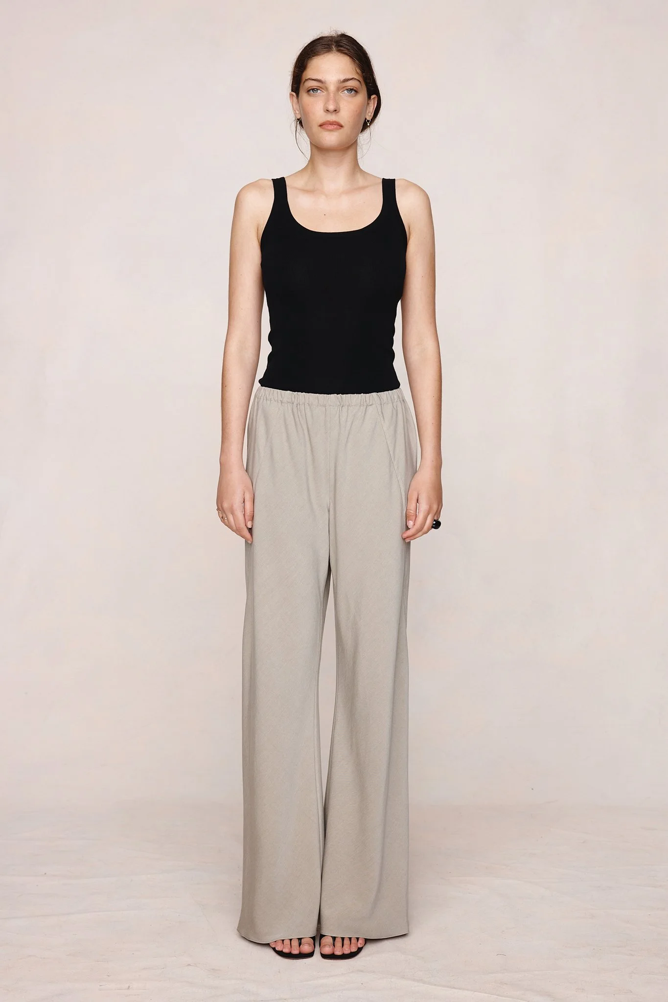 ALICIA PANT GREIGE2.jpeg