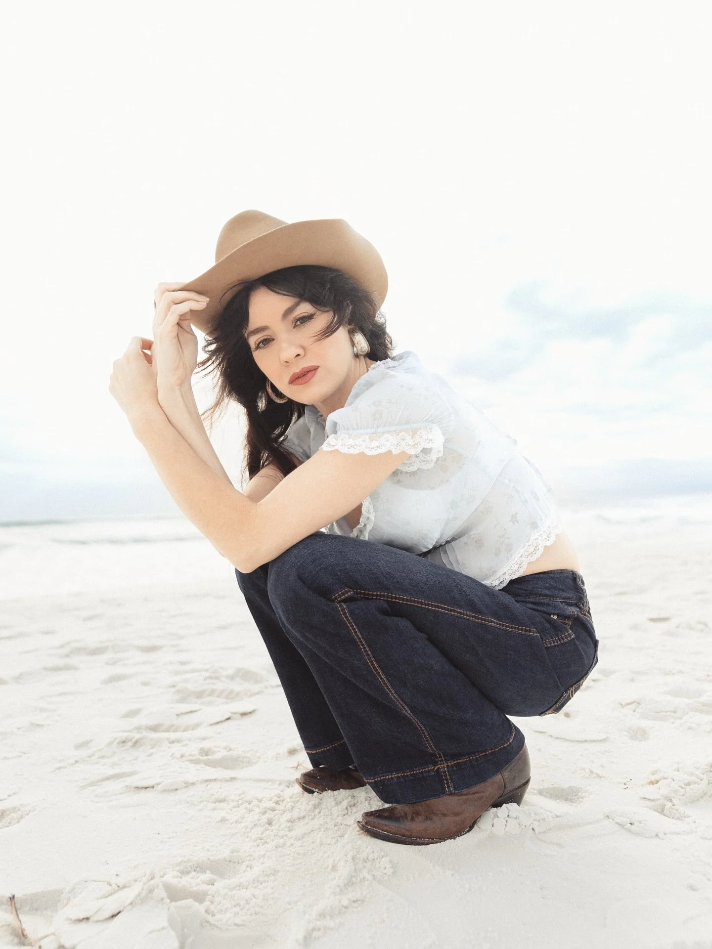 Took a trip down to Florida with @aliciabluemusic &amp; @yiotakatsaitis for the 30A Songwriter&rsquo;s Festival. Had to get some photos because that sand and ocean were too damn gorgeous to pass up. This trip soothed my soul.
.
📍30A - Florida
🏷️ #n