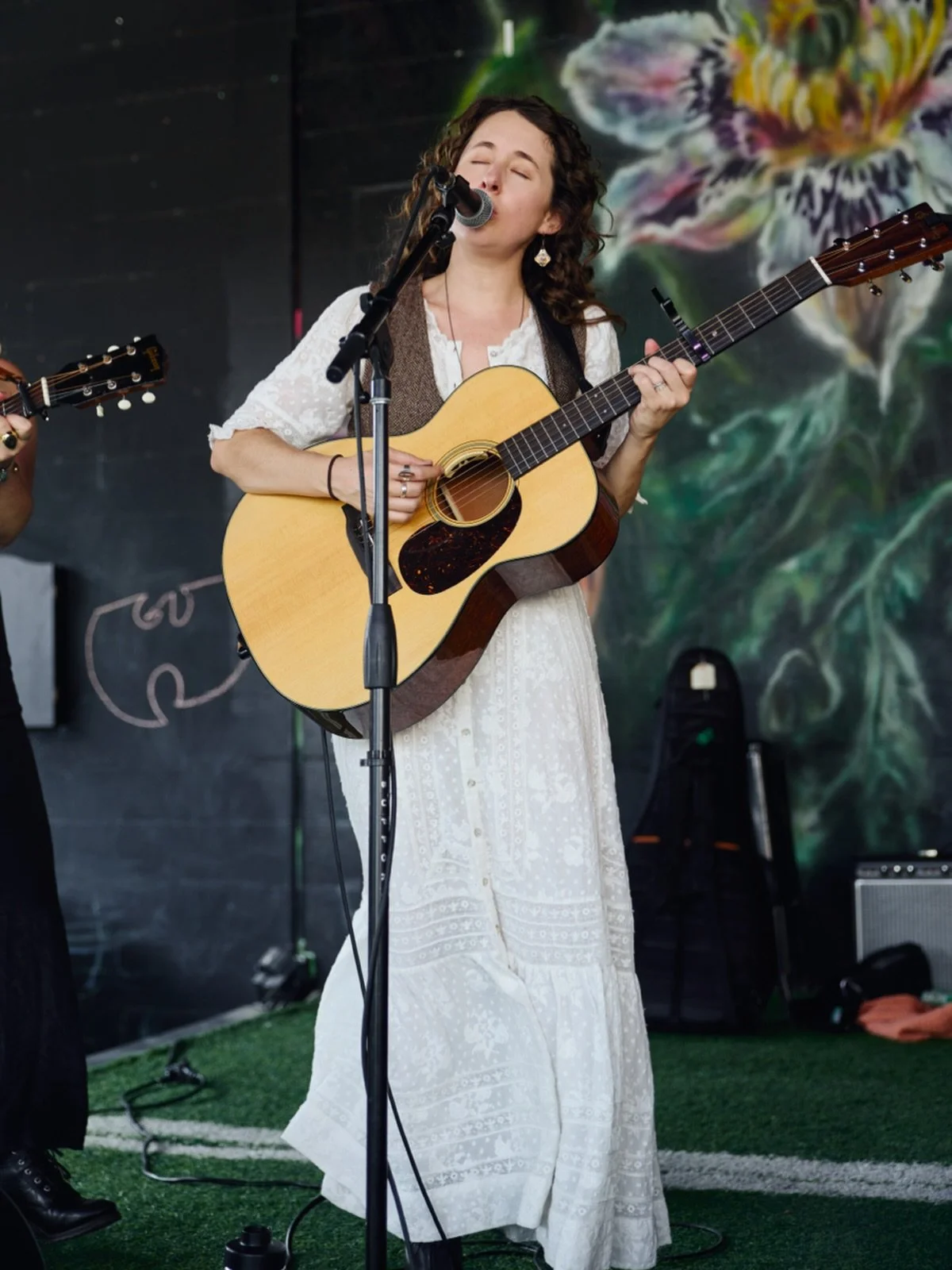 I only had two days at Americanafest this year, but I had so much fun capturing what I could! 📸

I&rsquo;ll be sharing some of my favorite shots throughout the week, starting with this one of the incredibly talented folk-rock singer-songwriter @hann
