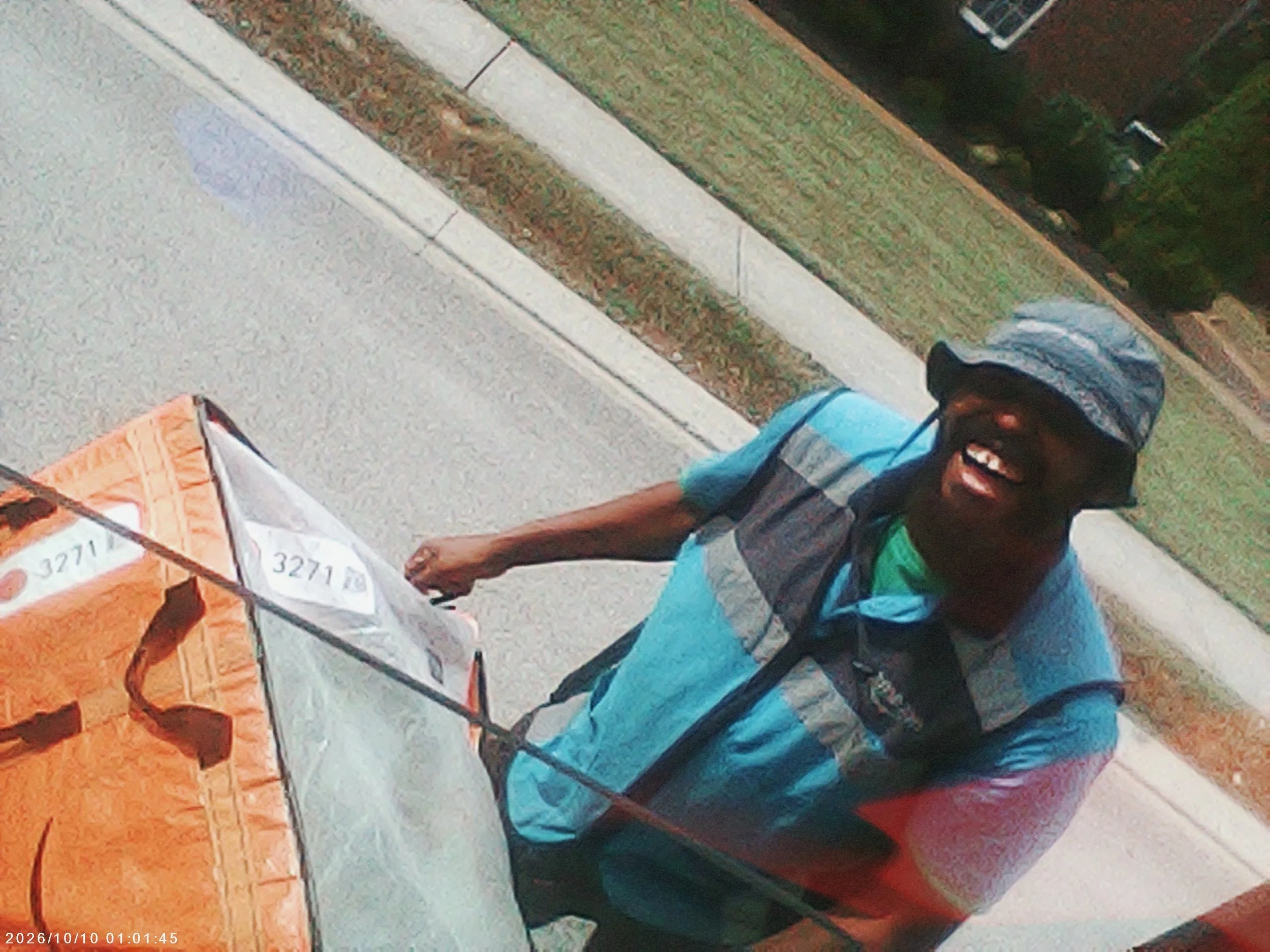 &ldquo;Joy and pain&rdquo; &mdash; those are the words he uses to describe this job. 😂

Welcome to Part 2 of my Tiny Camera: Amazon Delivery Driver Chronicles! 📸 This time, I&rsquo;m introducing you to another one of my buddies, Ryan! ✨

I asked hi