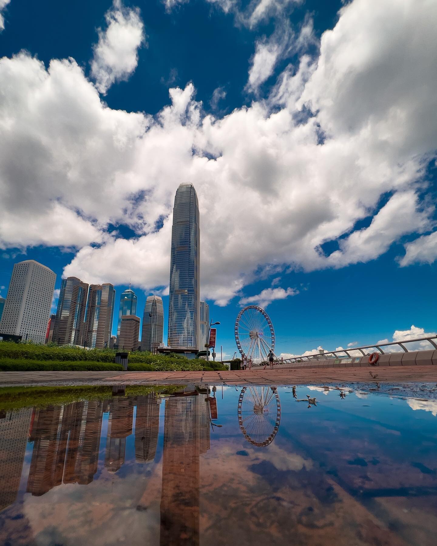 Taking central stage (all the ☁️ reflections doeeeee)