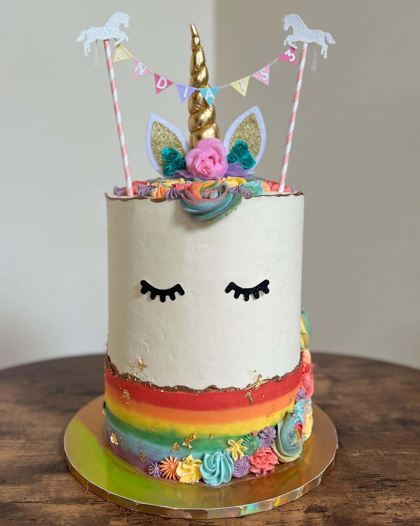 Rainbow Unicorn 🦄

Tall 8&rdquo; vanilla sponge with rainbow colours inside, vanilla buttercream &amp; strawberry jam 🌈