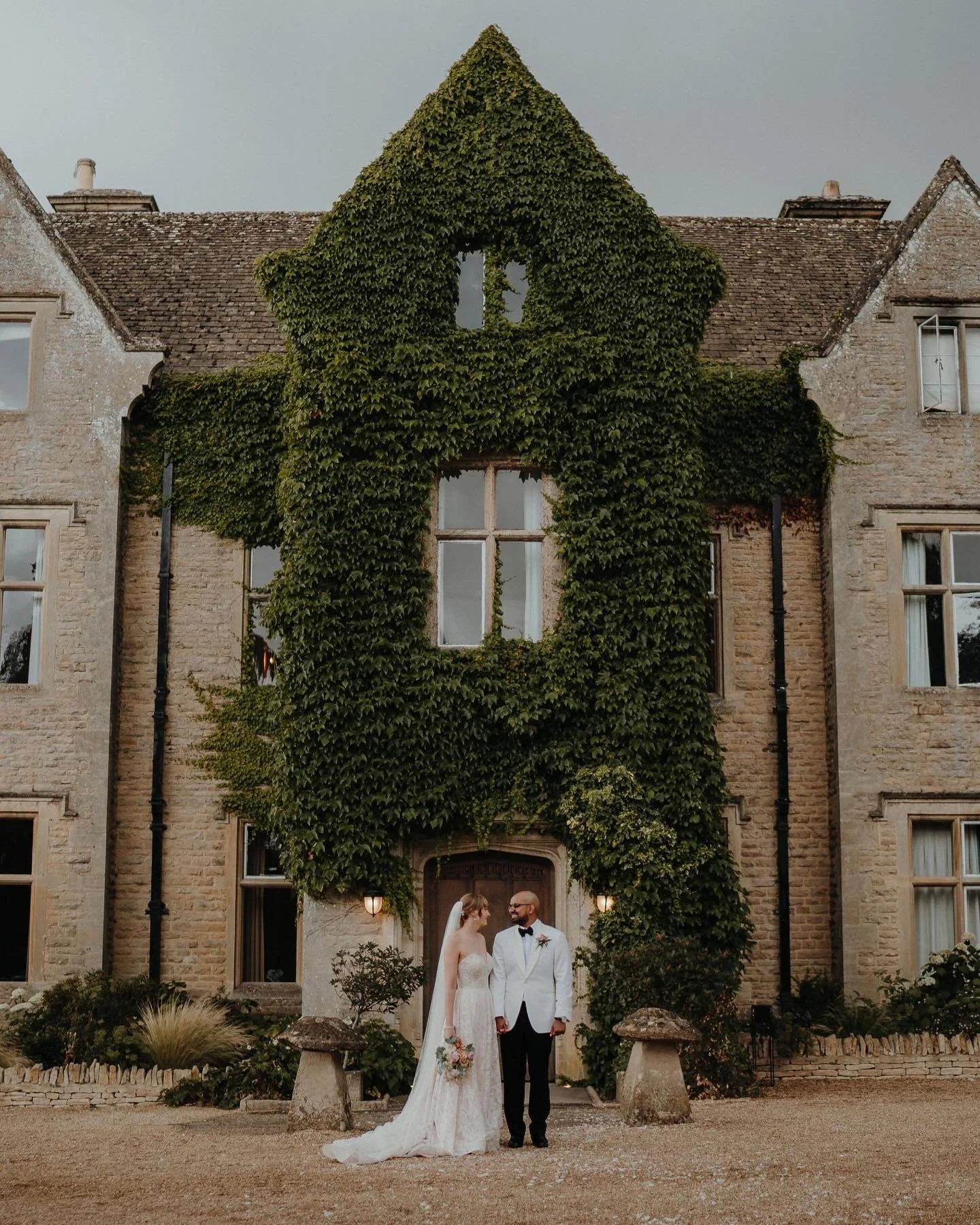 Such a pleasure to capture Katherine &amp; Abs wedding day at Hyde House, can&rsquo;t wait to head back next year! 

Venue: @hyde_house 
MUA &amp; Hair: @sashabrownmakeupartist &amp; @margotandlace 
Flowers: @thestowflowershop 
Dress: @frossweddingco