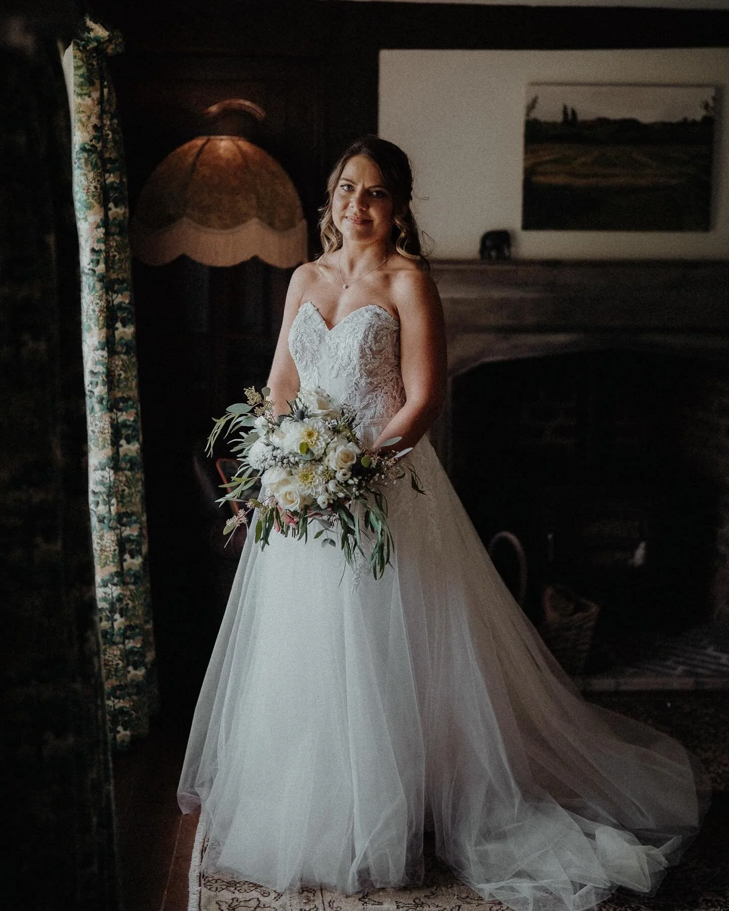 Some beautiful snaps from Anna &amp; Jack&rsquo;s wedding at Lillibrooke Manor. It was my first time at this wedding venue and it was an absolute cracker! Looking forward to going back again! 

Venue: @lillibrooke_weddings 
MUA: @lizziemua_brides 
Dr