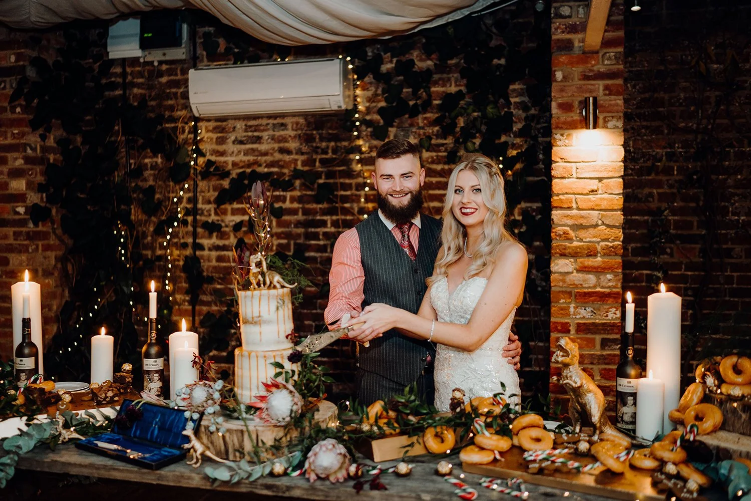 Northbrook Park Wedding Photos0189.jpg