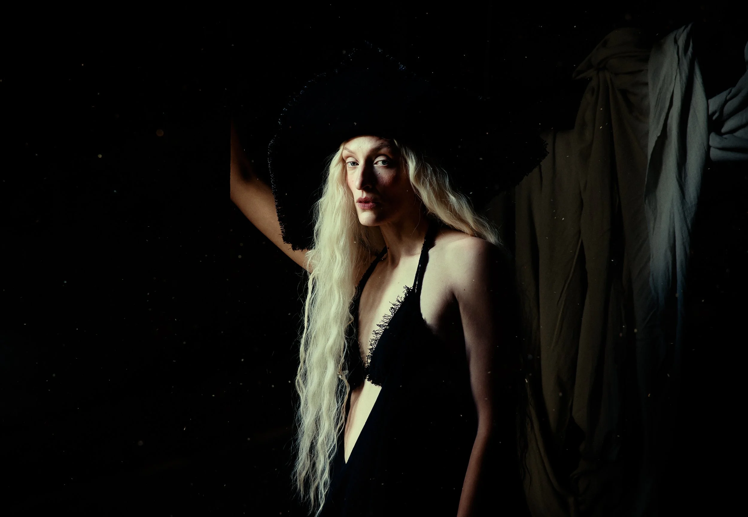 6. MASTER EDIT V5 OPENGATE MAX & DAN GRADE.00_00_28_05.Still010.jpg