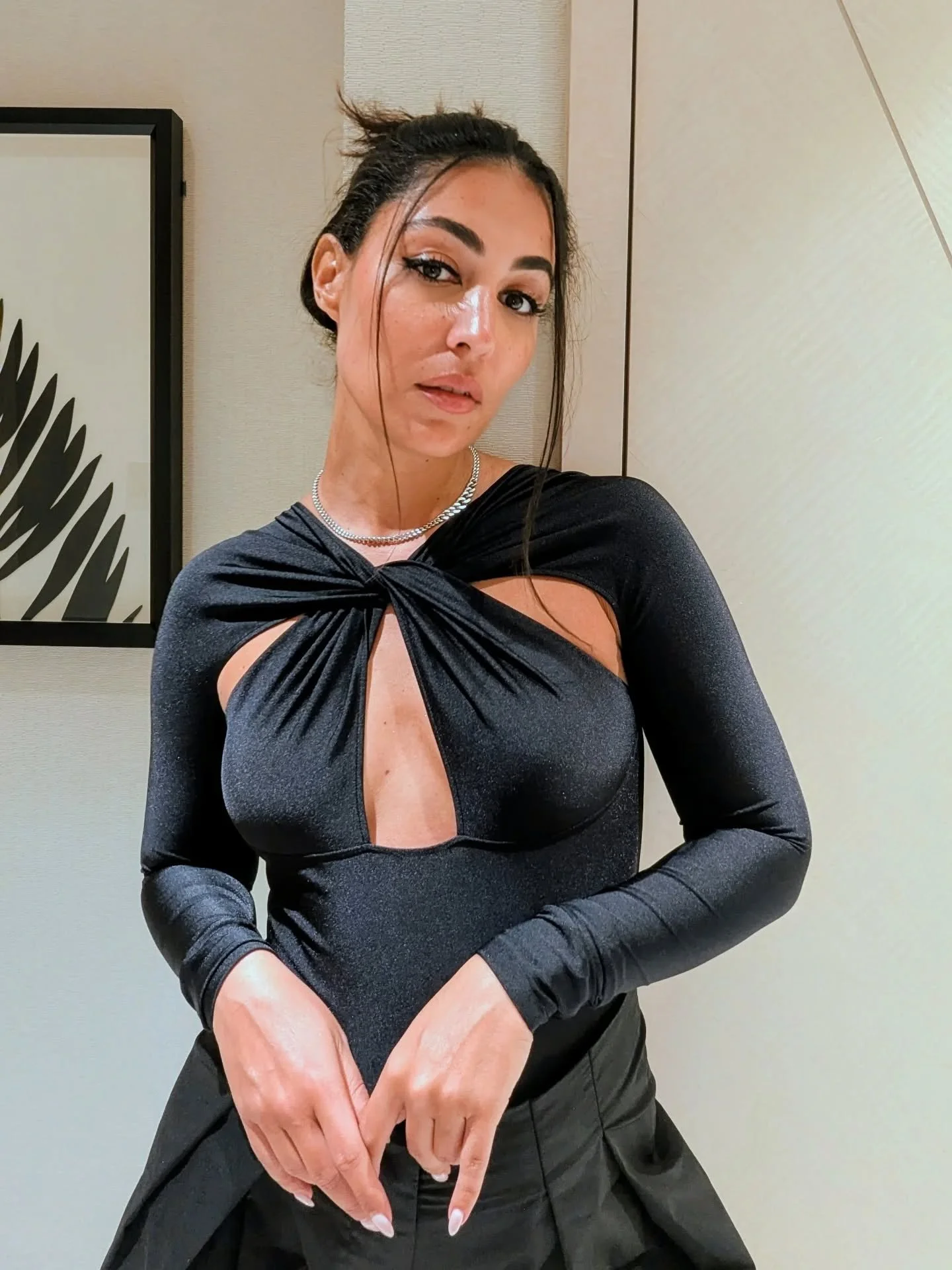 NGL there's real peace in going where you are celebrated. A couple of weeks in Dubai to start the year - snapped very little, lived a lot. I think it suits me here 🫢🧿✨