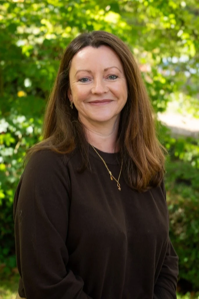 Eve Parker, Office Manager