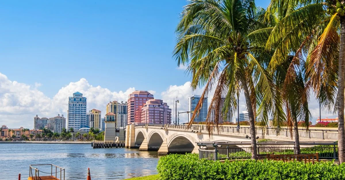 The Society of American Gastrointestinal and Endoscopic Surgeons