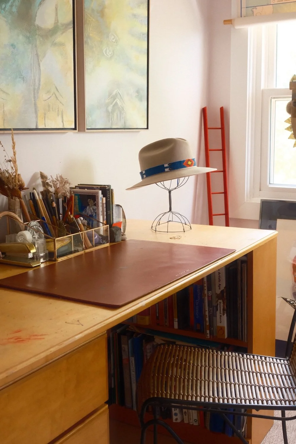 desk_closeup_mads.jpg