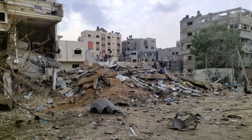 Image of ruined building that have been bombed in Gaza.