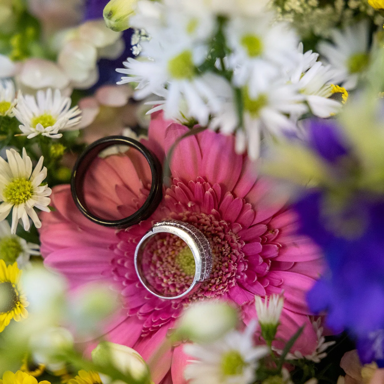 wedding-rings-in-boquet.jpg