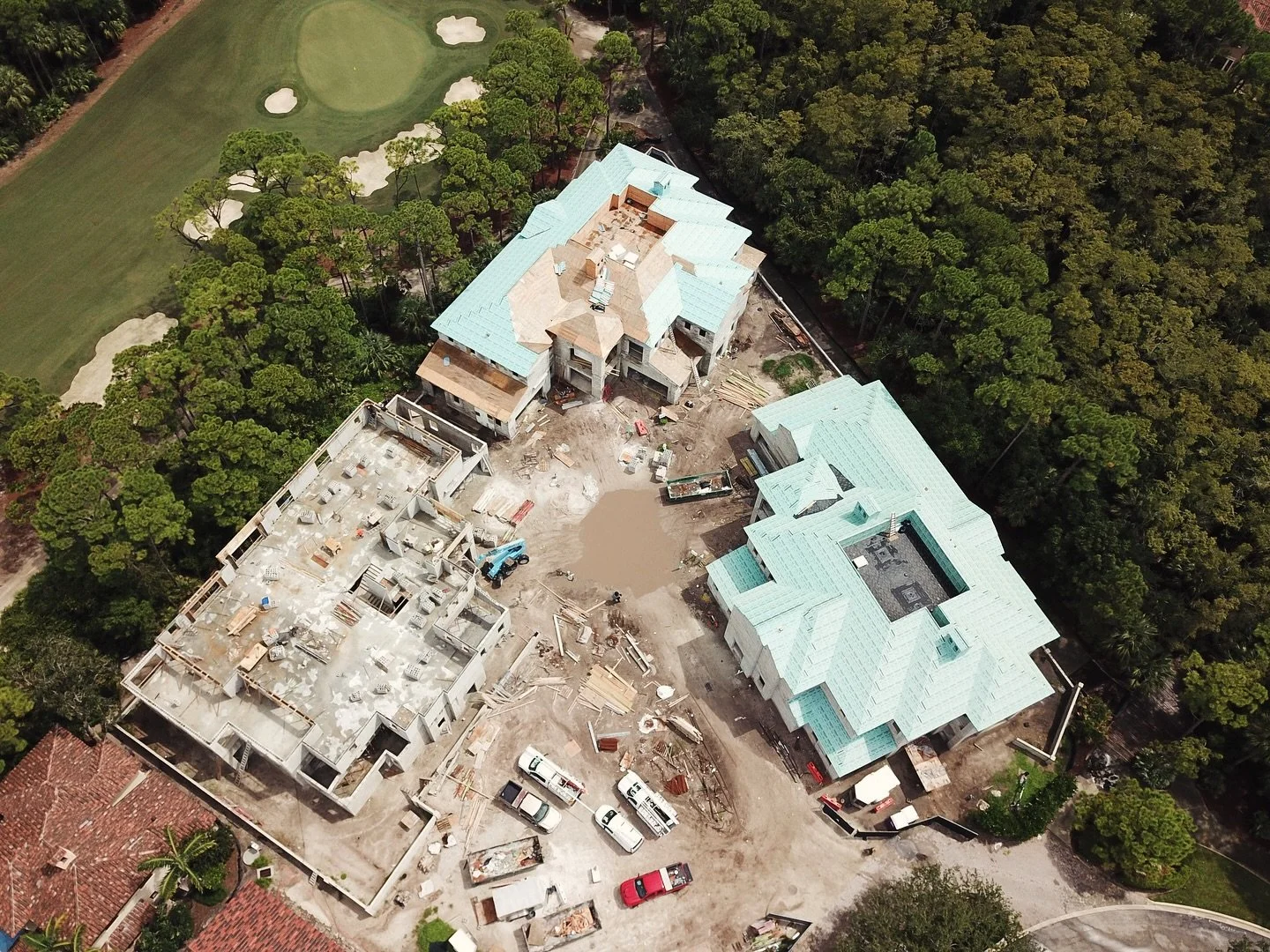 The foundation sets the tone for everything that follows 🏗️

Our team is proud to see this luxury condominium project taking shape with a slab-on-grade foundation- a method that delivers strength, precision, and long-term performance!

#projectmanag