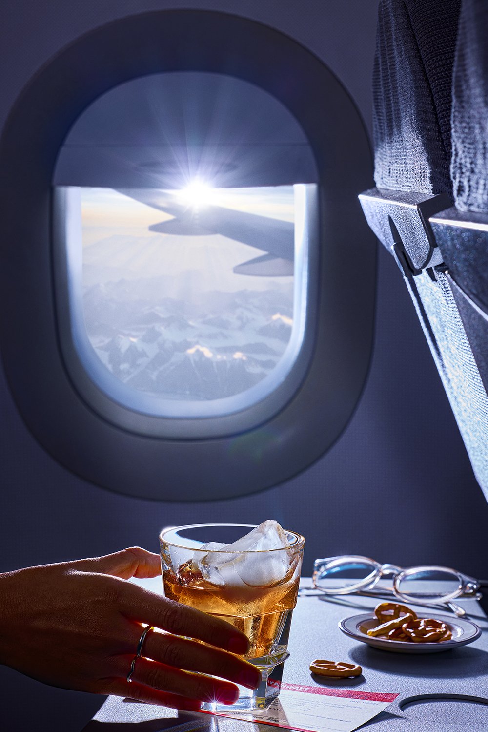 FoodPhotographerLondon_CharlotteNott-Macaire_WhiskeyOnPlane_SnowyMountain.jpg
