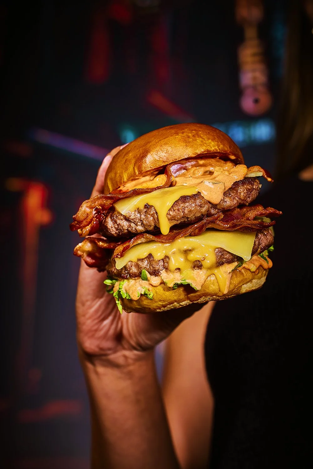 FoodPhotographerLondon_CharlotteNott-Macaire_FrankieBennys_DoubleBaconCheeseBurger.jpg