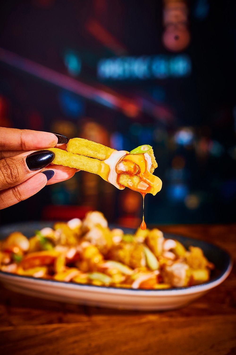 FoodPhotographerLondon_CharlotteNott-Macaire_FrankieBennys_LoadedFries.jpg