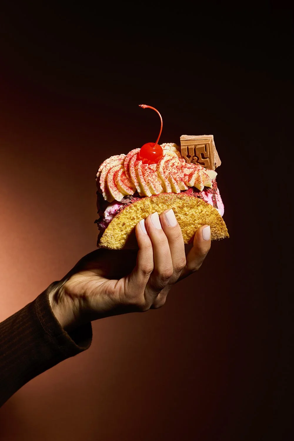 FoodPhotographerLondon_CharlotteNott-Macaire_TommisCherryChocolateTacoHandheld_Wahaca.jpg