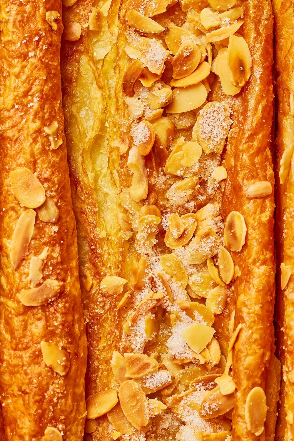 FoodPhotographerLondon_CharlotteNott-Macaire_OleSteen_AlmondCinnamonSocial_1SliceMacro.jpg